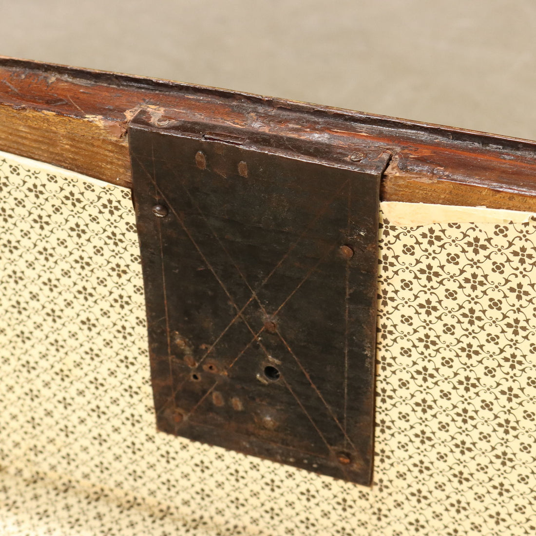  | Antiques  Chest of Drawers & Commodes