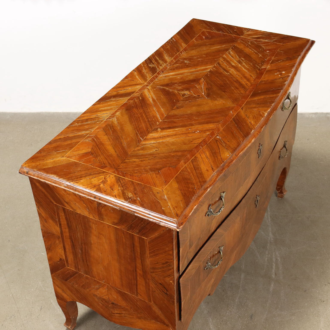  | Antiques  Chest of Drawers & Commodes