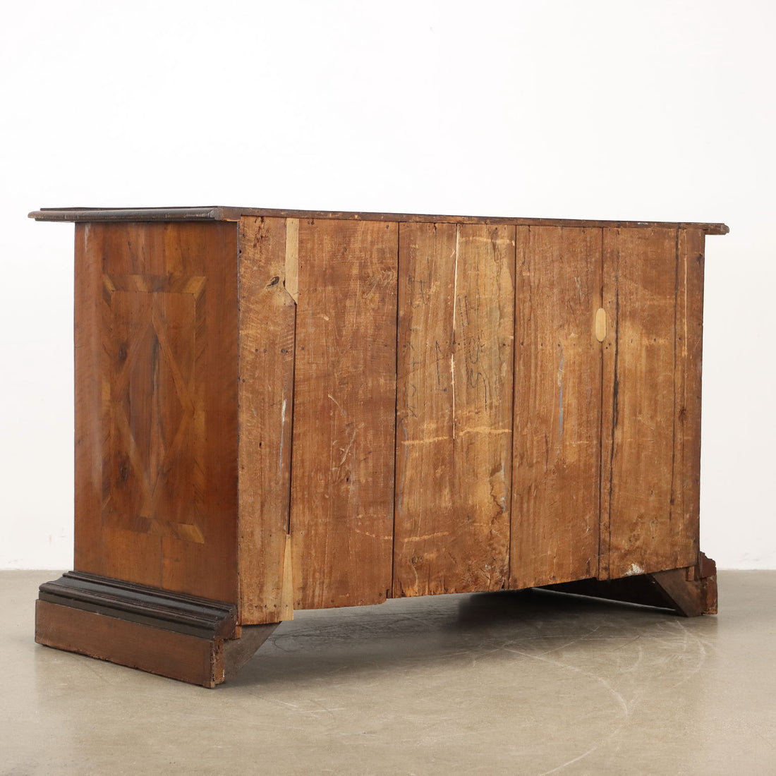  | Antiques  Chest of Drawers & Commodes