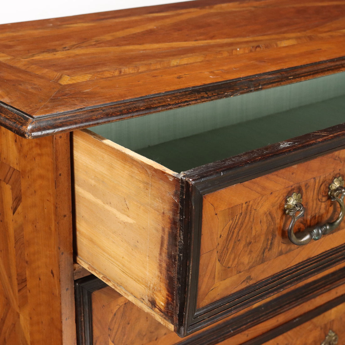  | Antiques  Chest of Drawers & Commodes