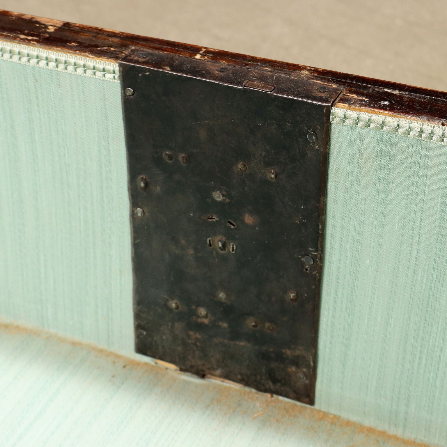  | Antiques  Chest of Drawers & Commodes