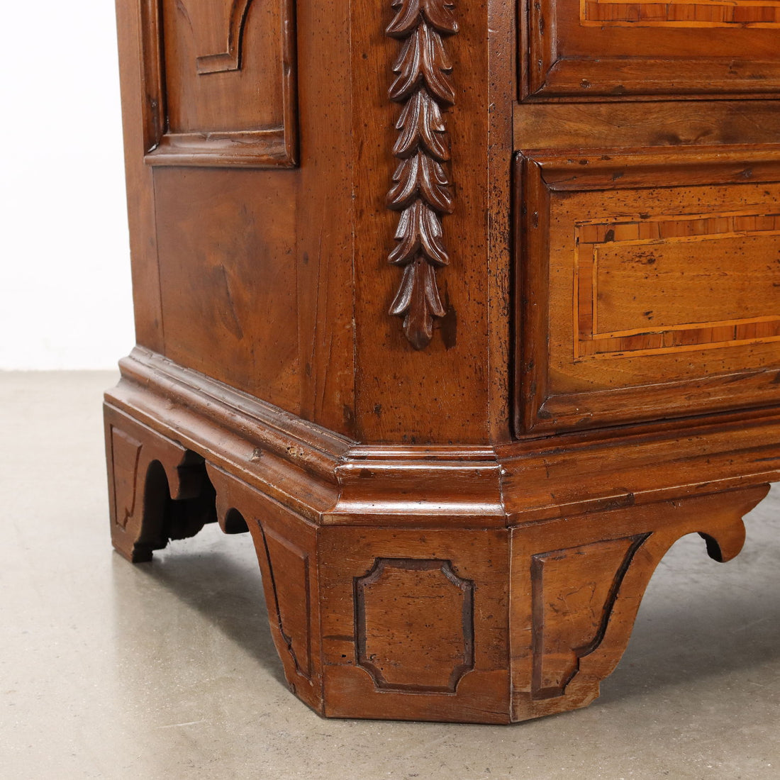  | Antiques  Chest of Drawers & Commodes