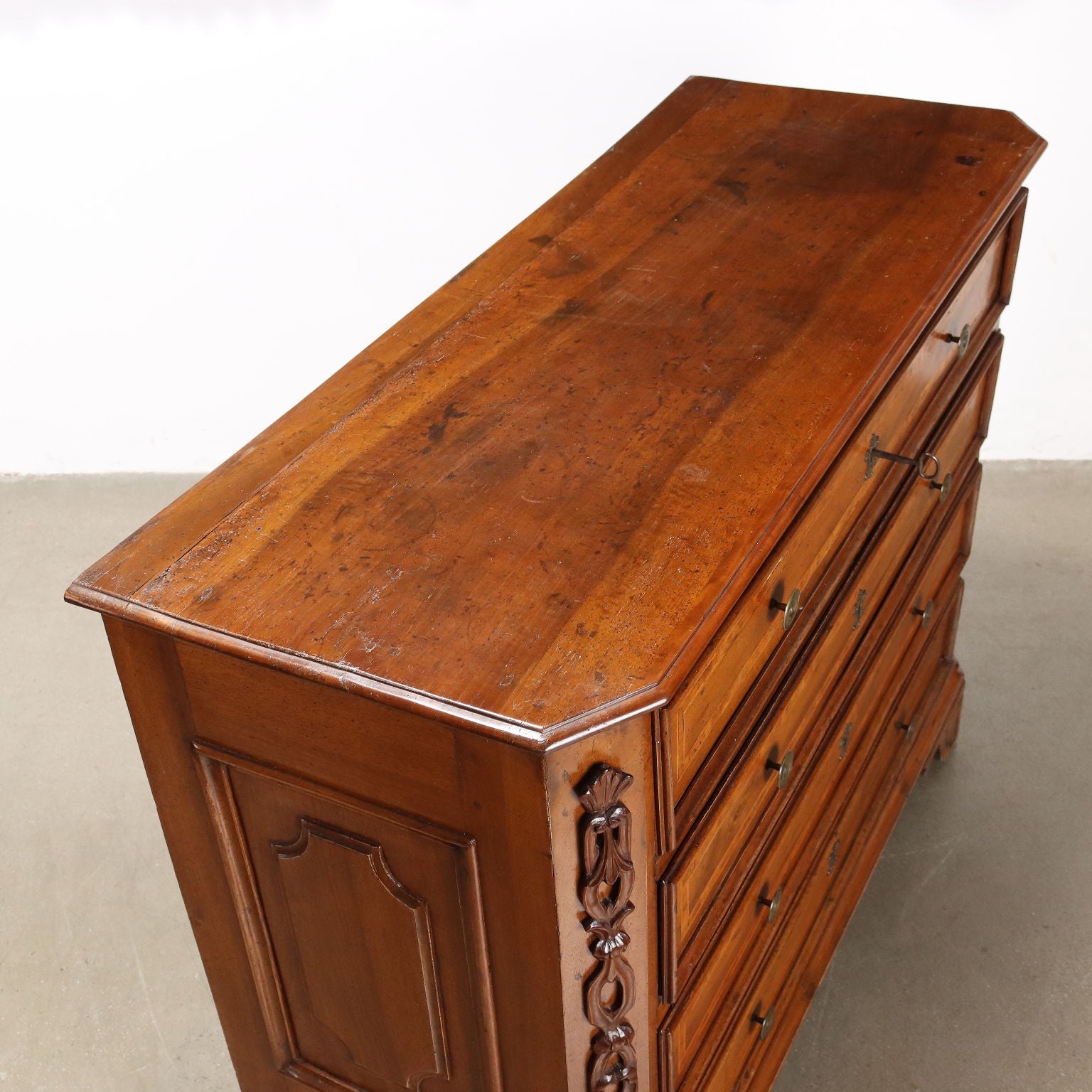  | Antiques  Chest of Drawers & Commodes