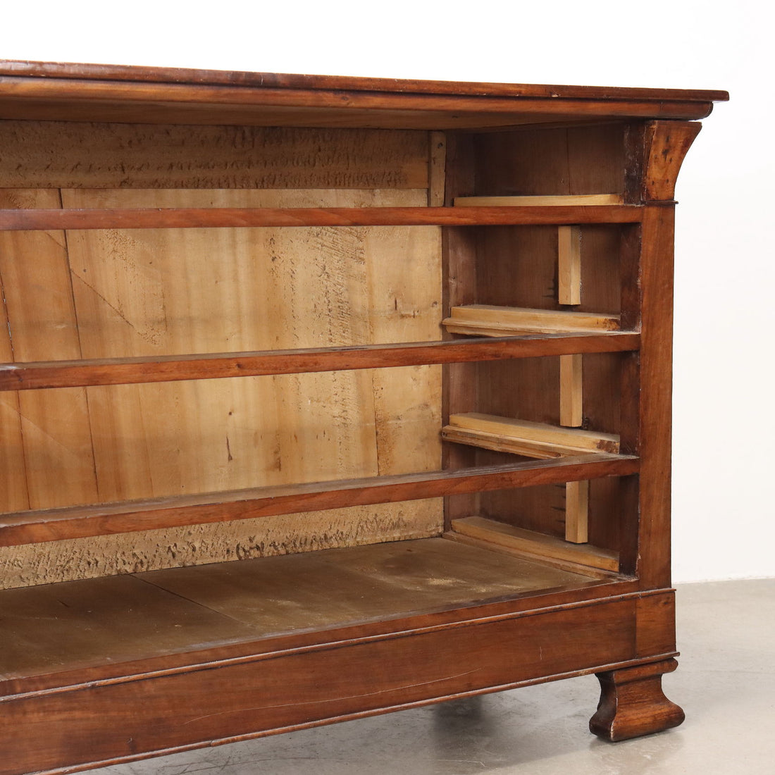  | Antiques  Chest of Drawers & Commodes