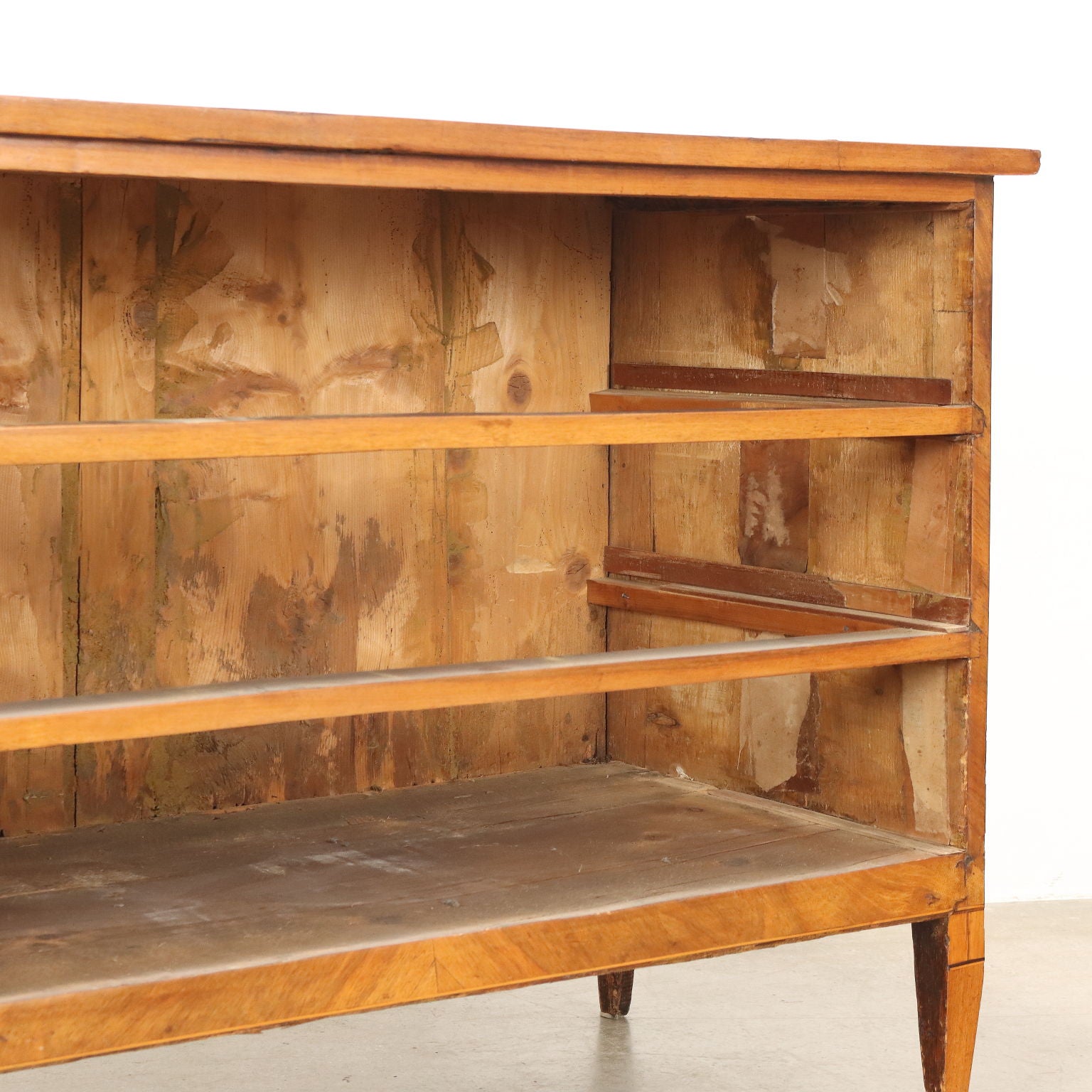  | Antiques  Chest of Drawers & Commodes