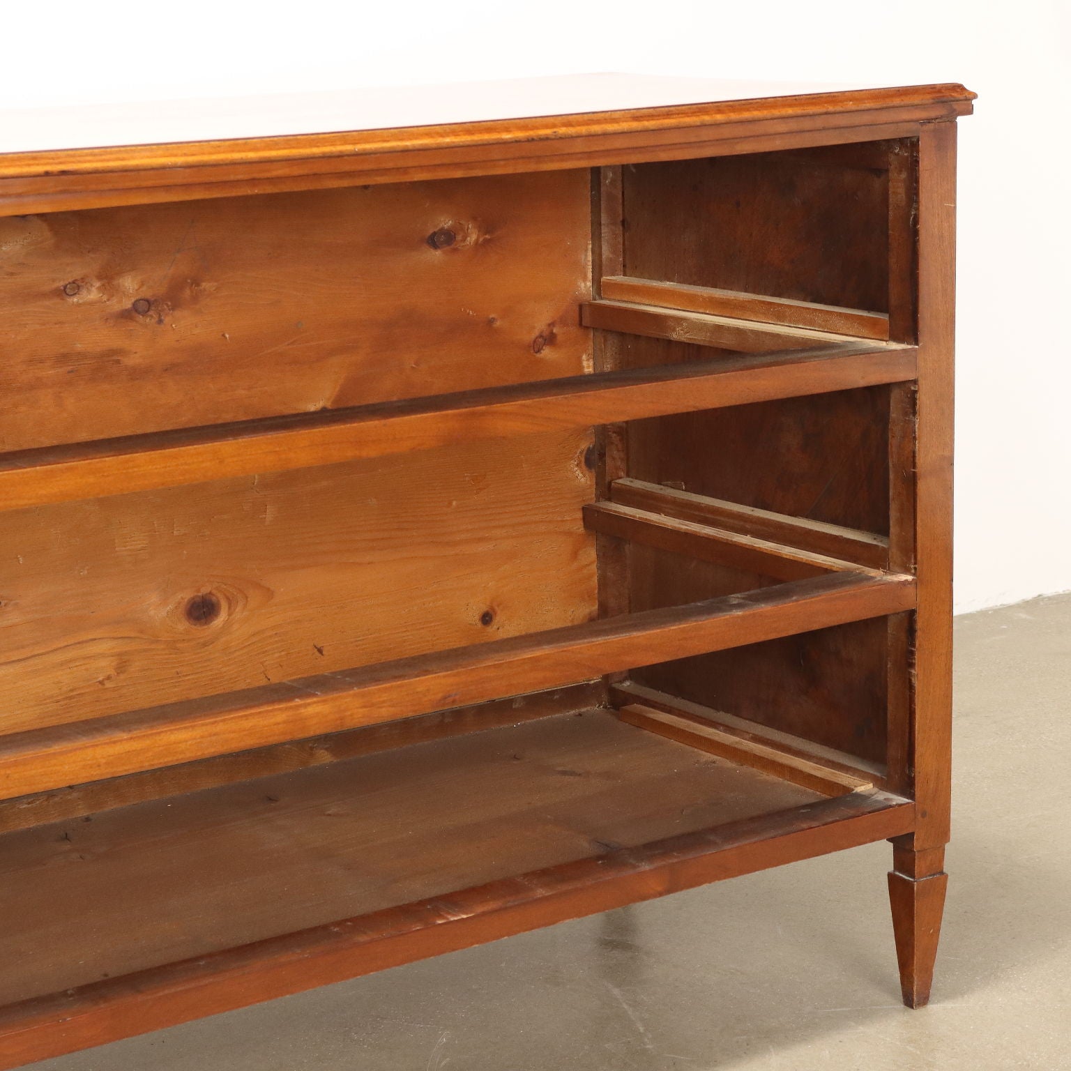  | Antiques  Chest of Drawers & Commodes