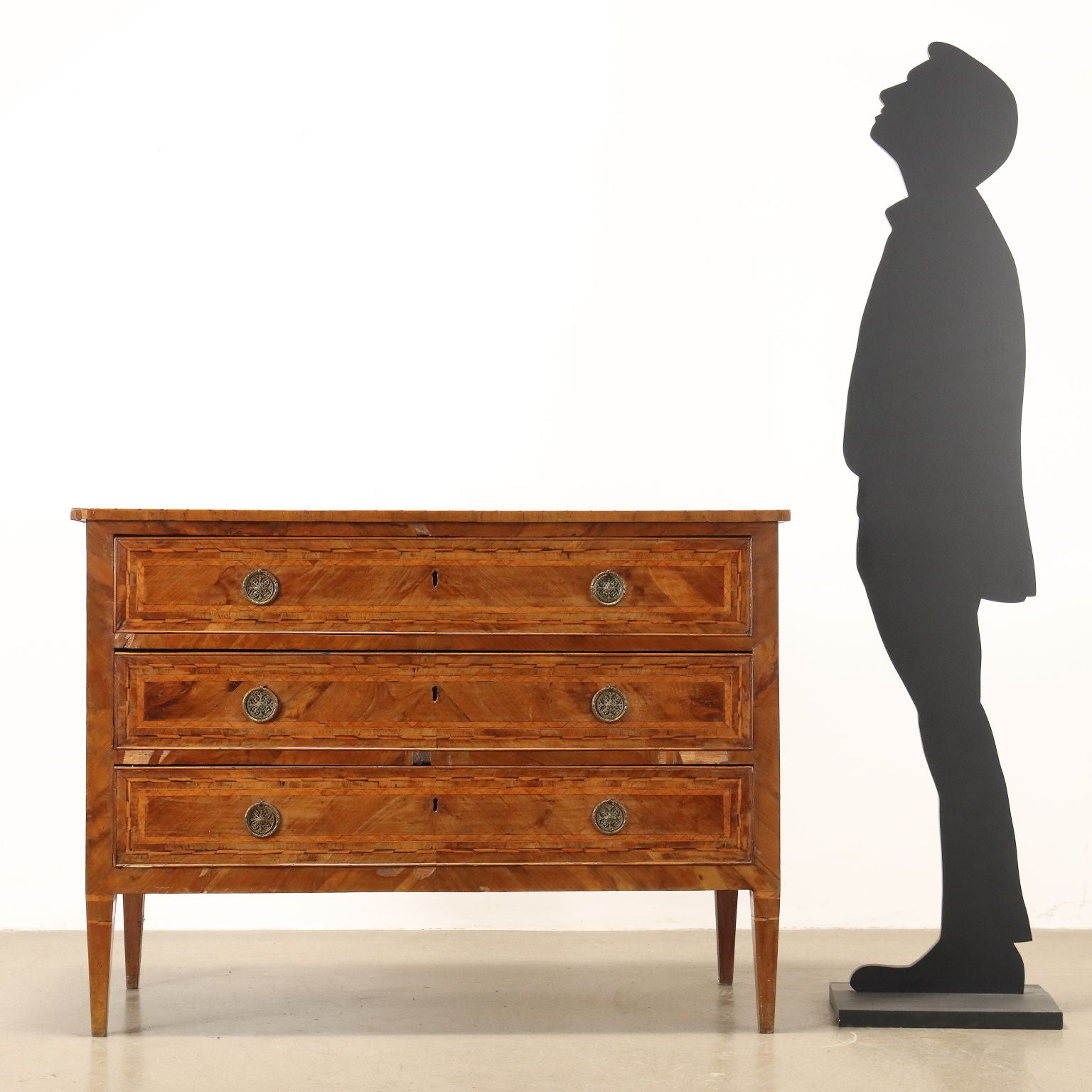  | Antiques  Chest of Drawers & Commodes