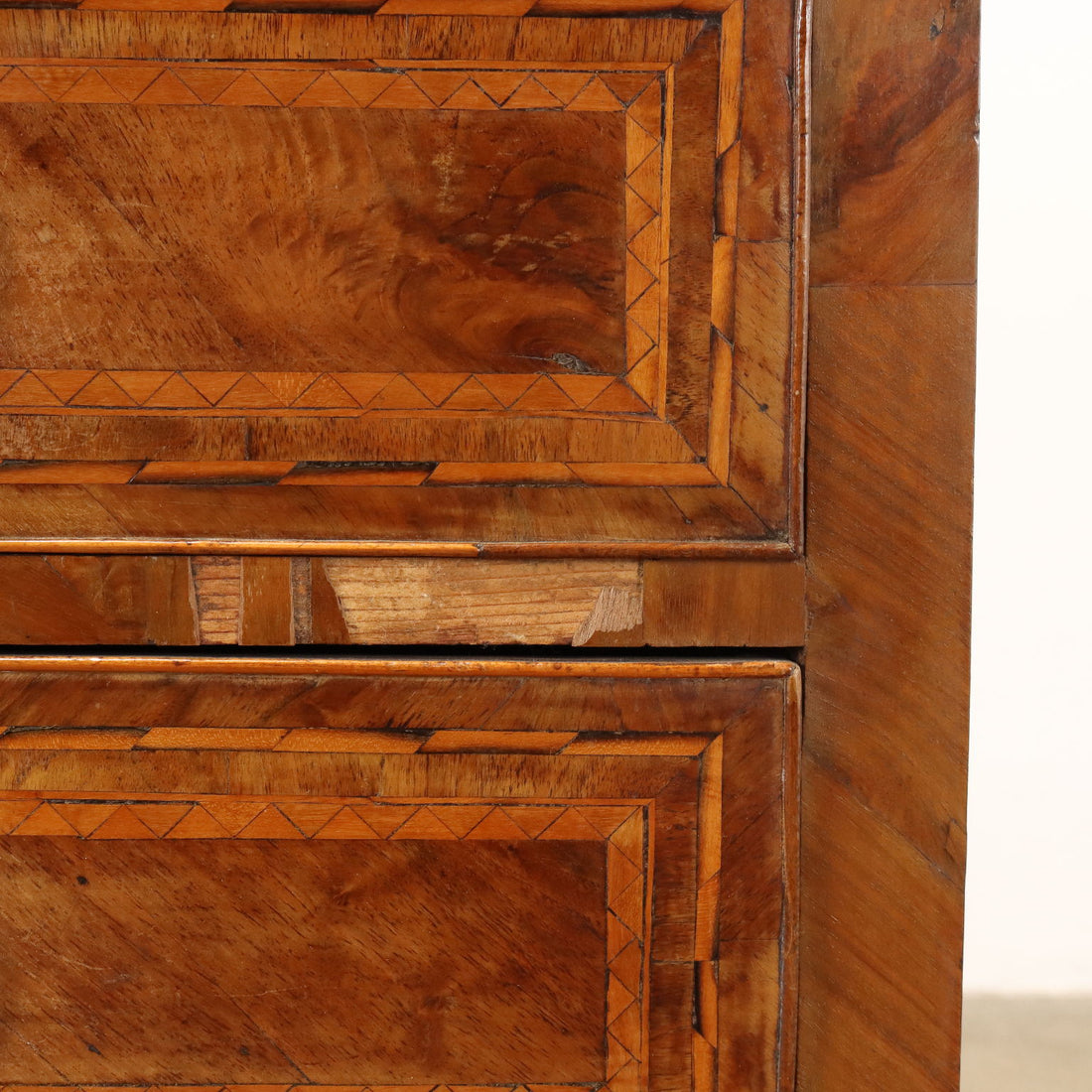  | Antiques  Chest of Drawers & Commodes