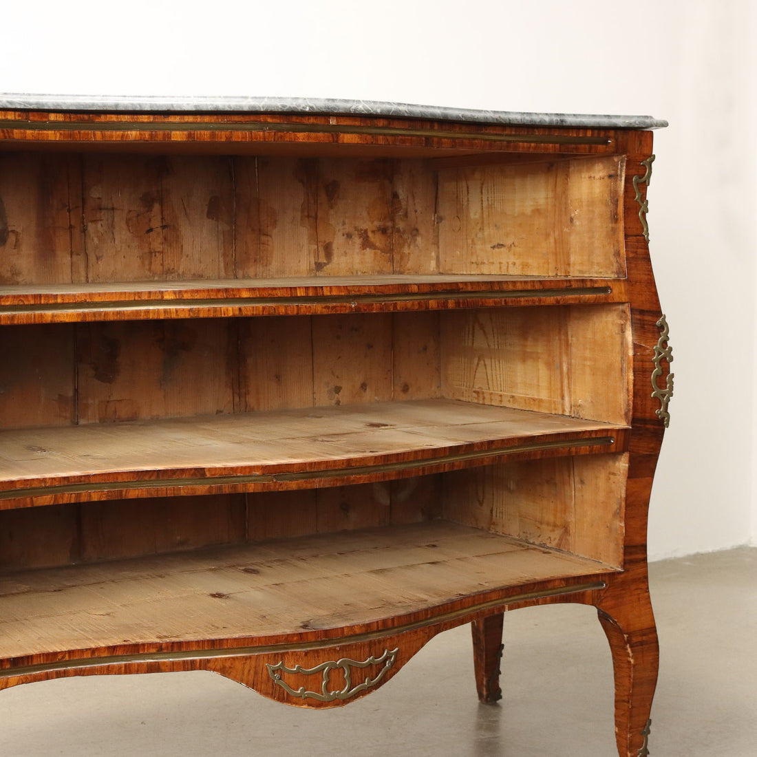  | Antiques  Chest of Drawers & Commodes