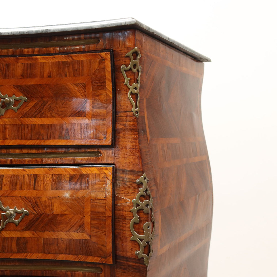  | Antiques  Chest of Drawers & Commodes