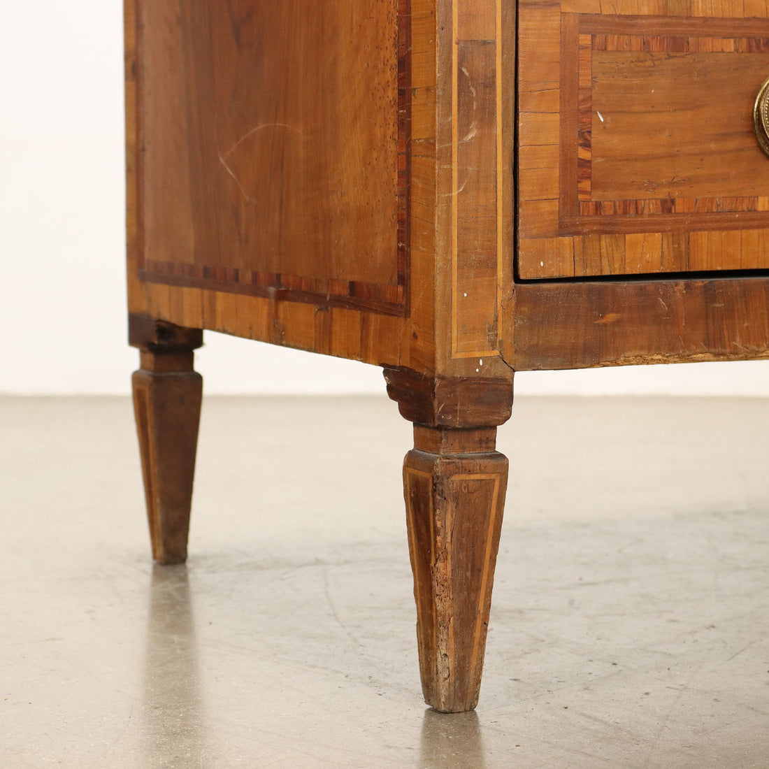  | Antiques  Chest of Drawers & Commodes