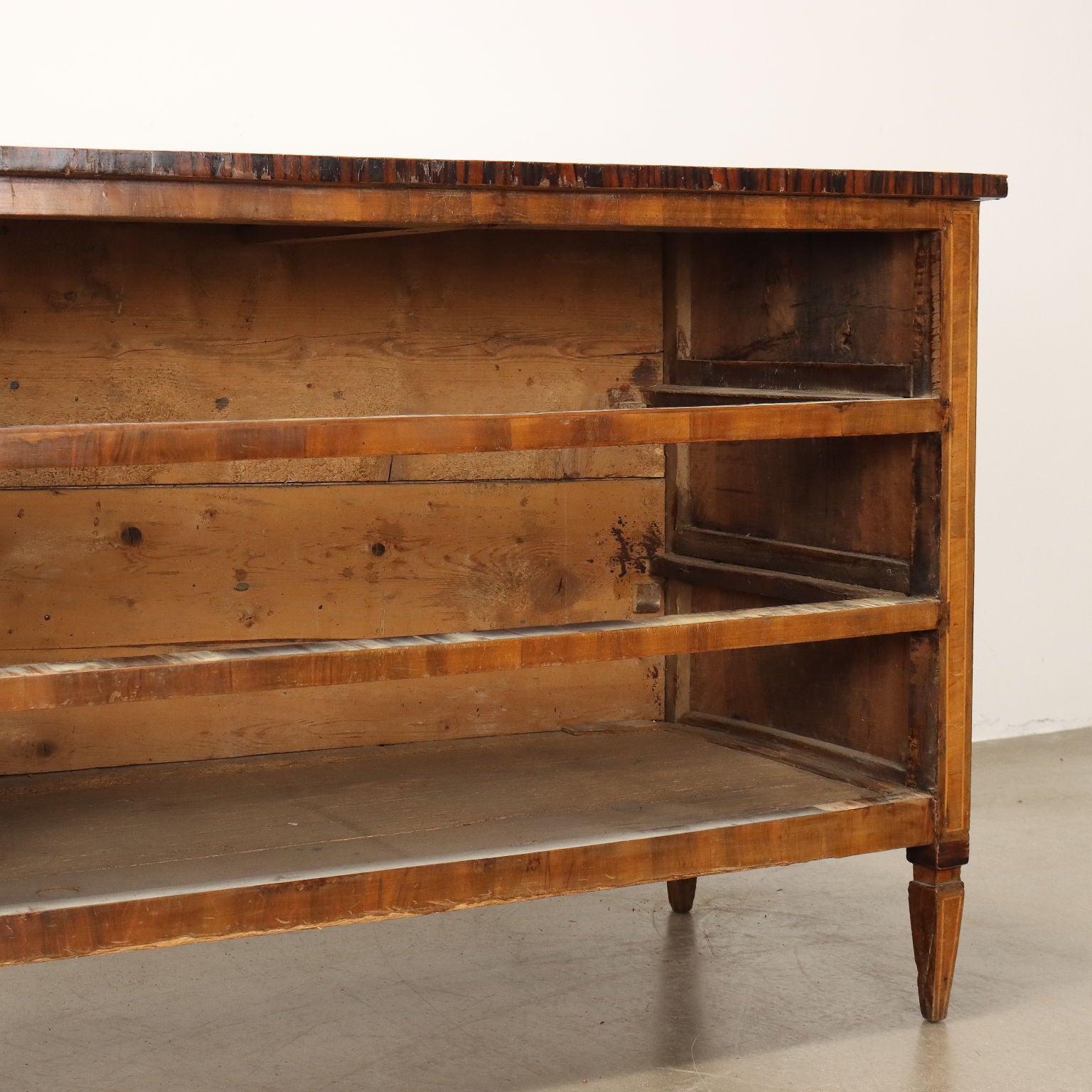  | Antiques  Chest of Drawers & Commodes