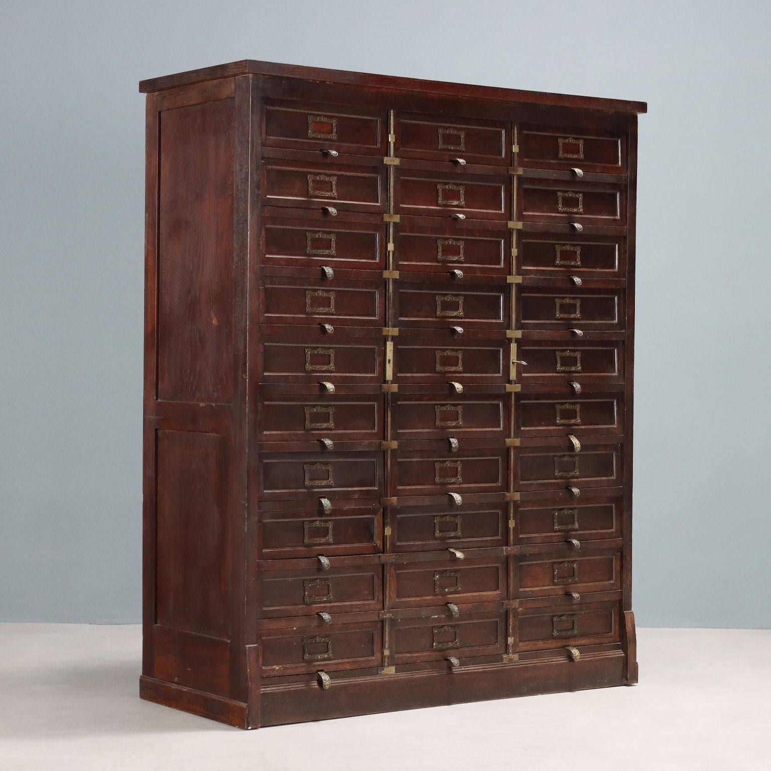  | Antiques  Chest of Drawers & Commodes