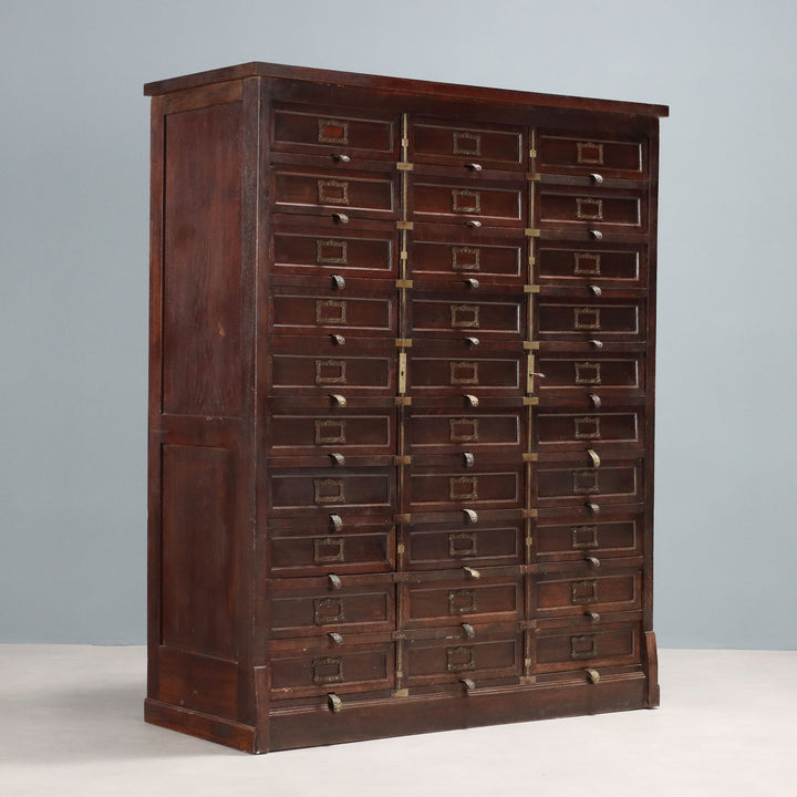  | Antiques  Chest of Drawers & Commodes