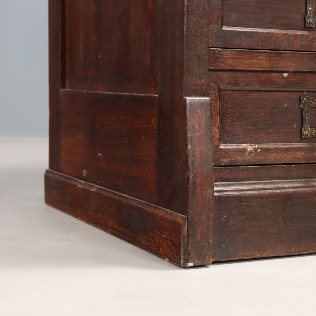 | Antiques  Chest of Drawers & Commodes