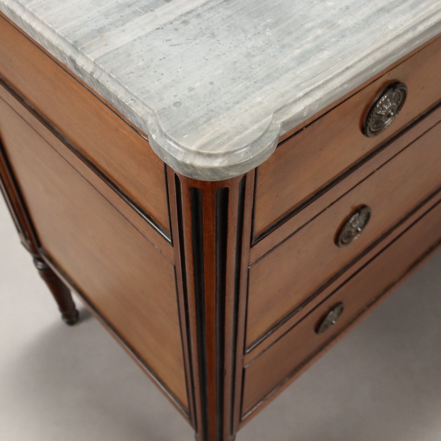  | Antiques  Chest of Drawers & Commodes