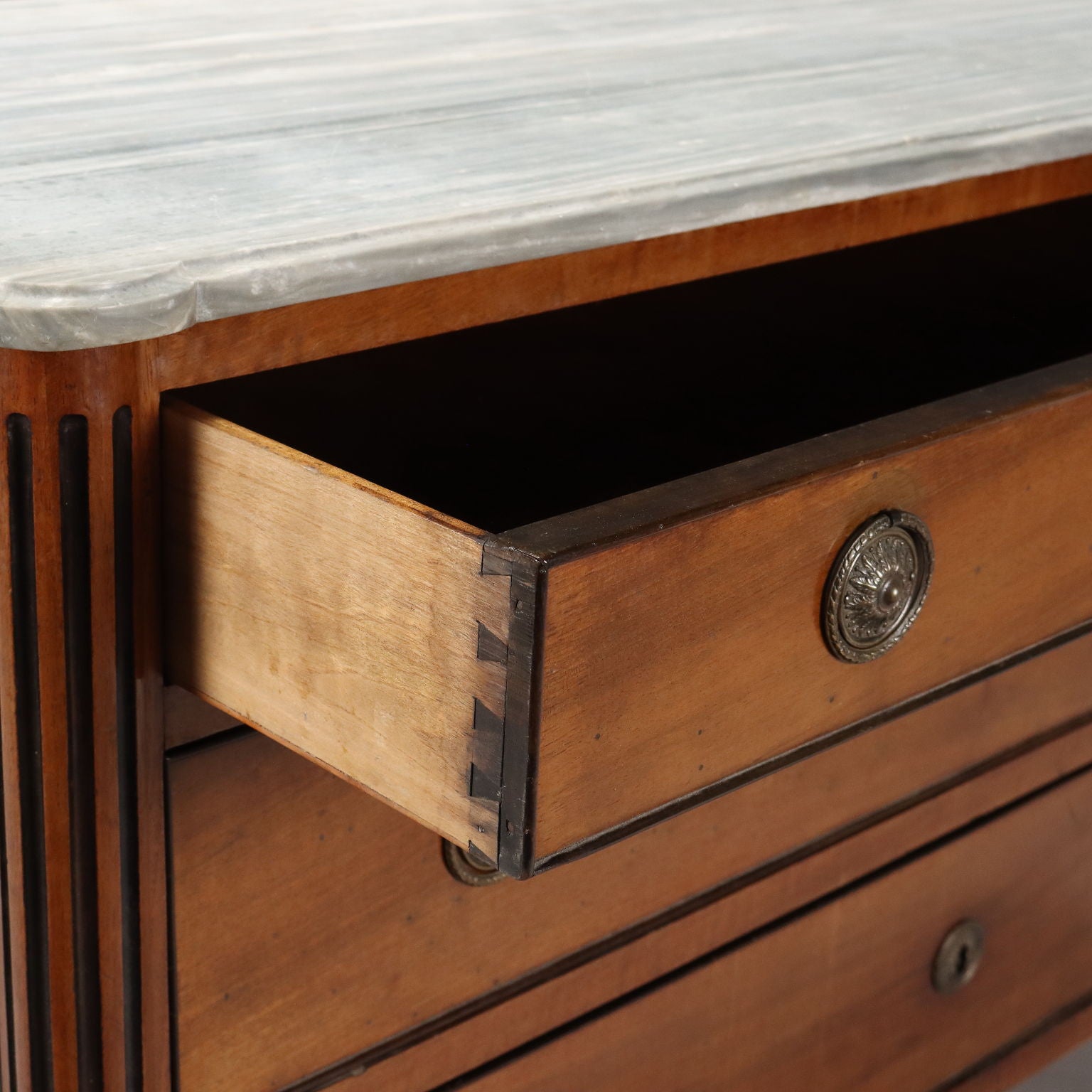  | Antiques  Chest of Drawers & Commodes