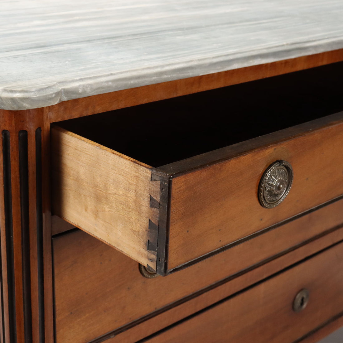  | Antiques  Chest of Drawers & Commodes