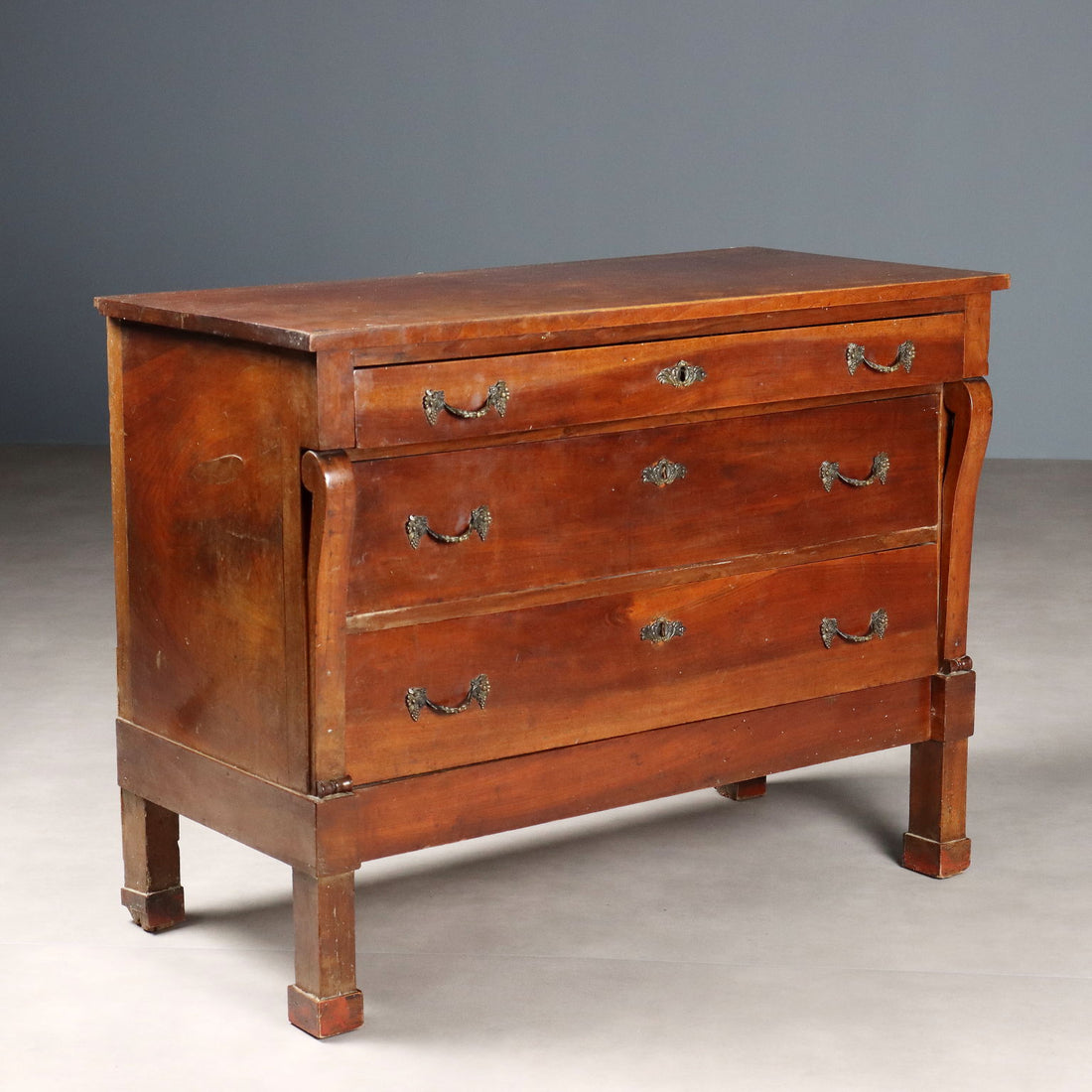  | Antiques  Chest of Drawers & Commodes