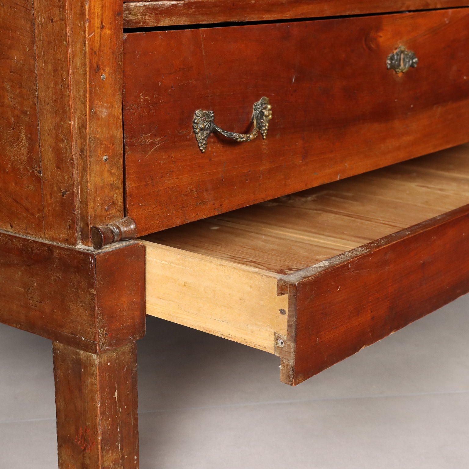  | Antiques  Chest of Drawers & Commodes