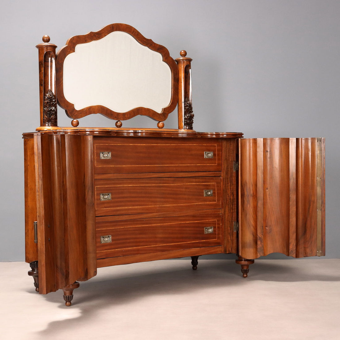  | Antiques  Chest of Drawers & Commodes