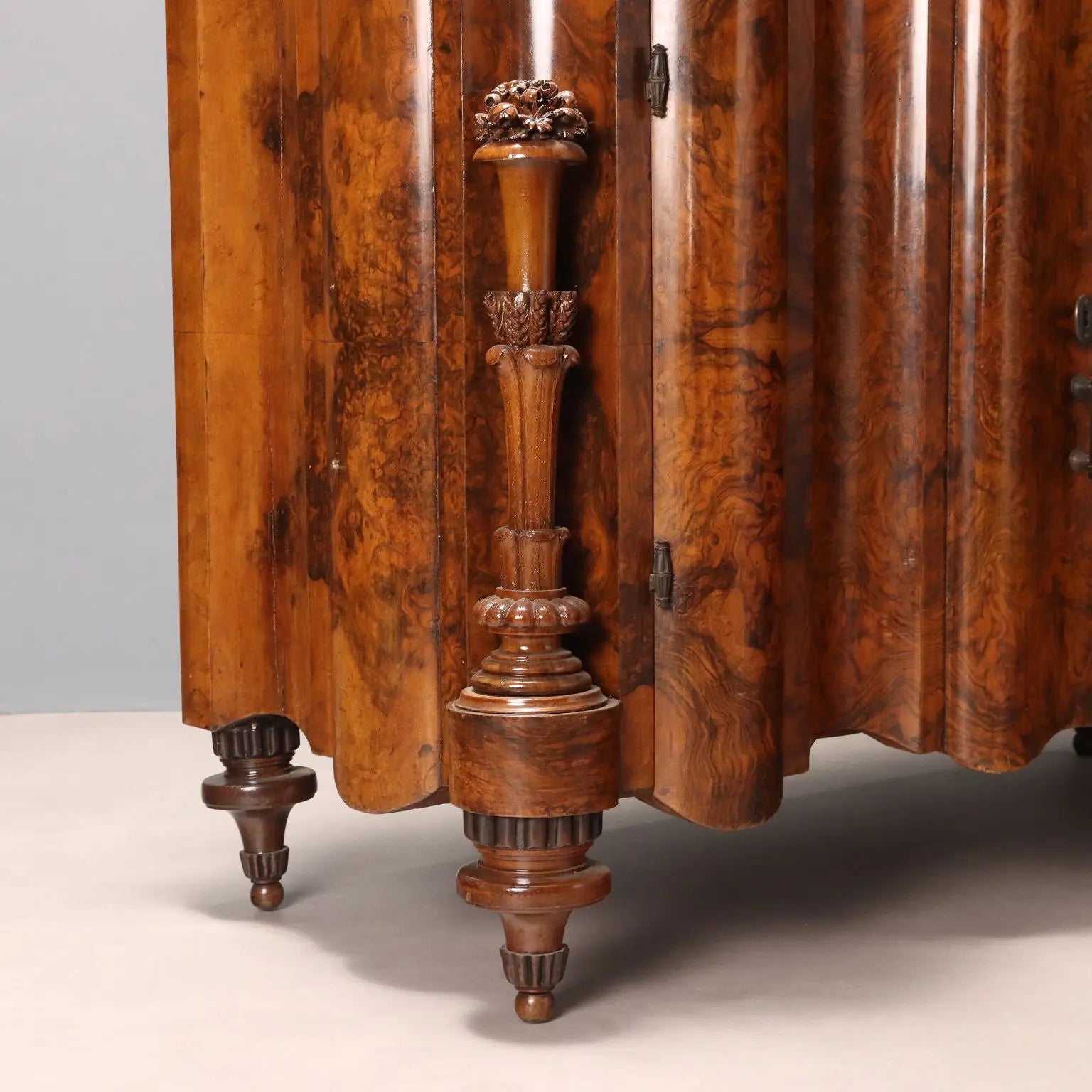 Art Deco Walnut Dresser with Mirror - Italy 1920s