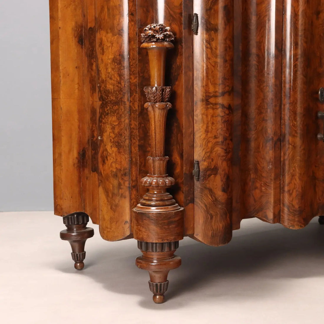 Art Deco Walnut Dresser with Mirror - Italy 1920s