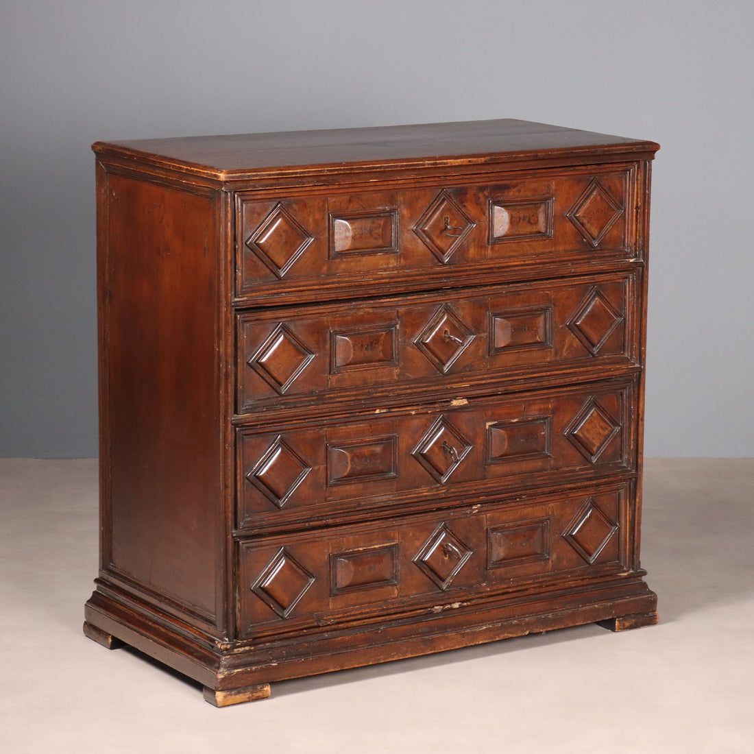  | Antiques  Chest of Drawers & Commodes