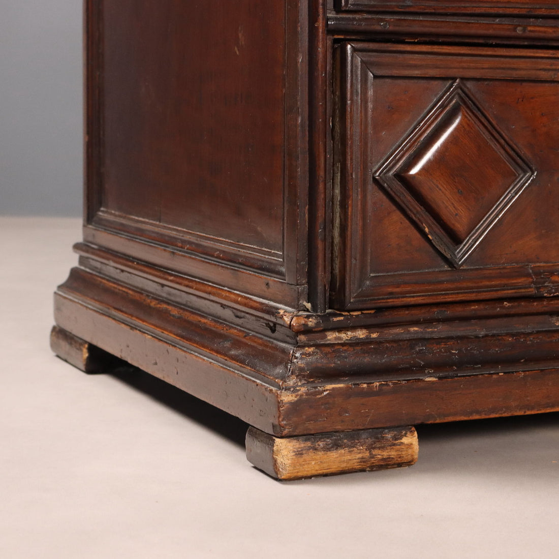  | Antiques  Chest of Drawers & Commodes