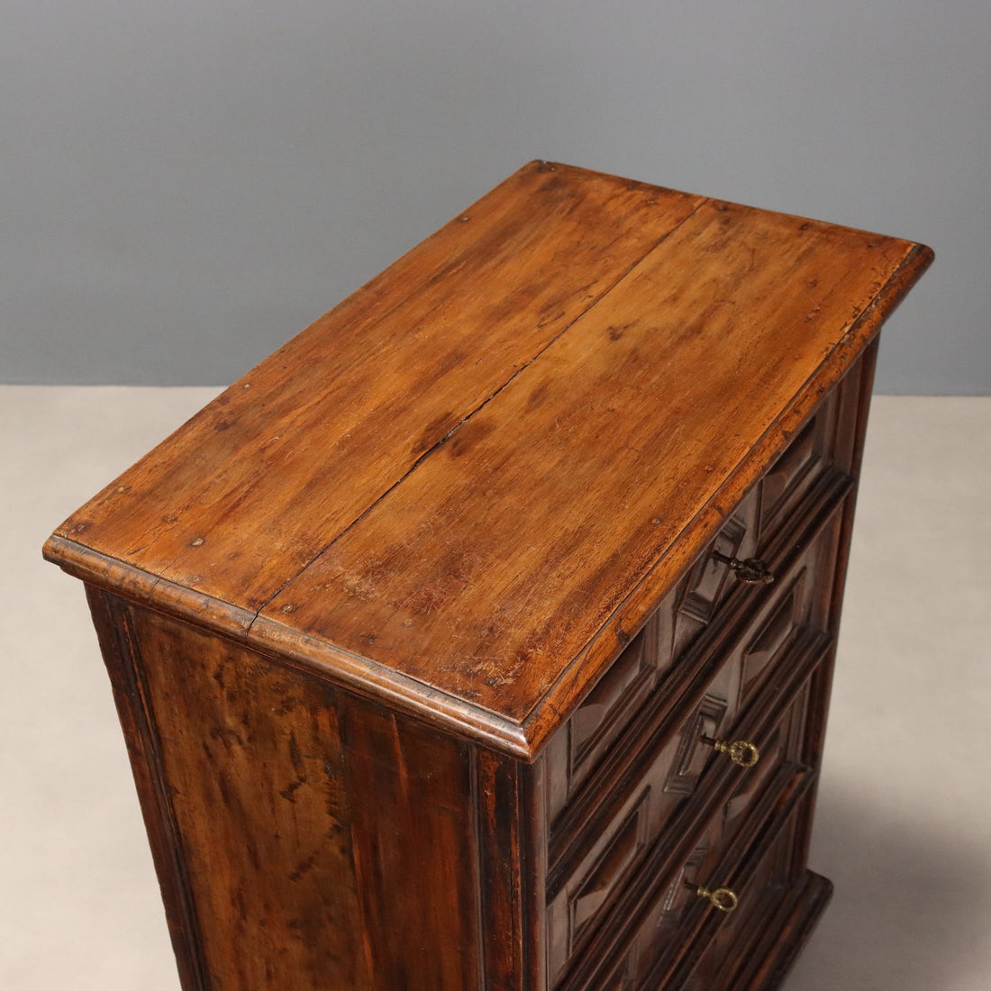  | Antiques  Chest of Drawers & Commodes
