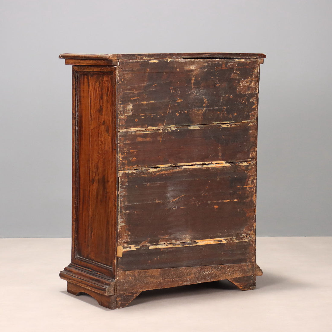  | Antiques  Chest of Drawers & Commodes