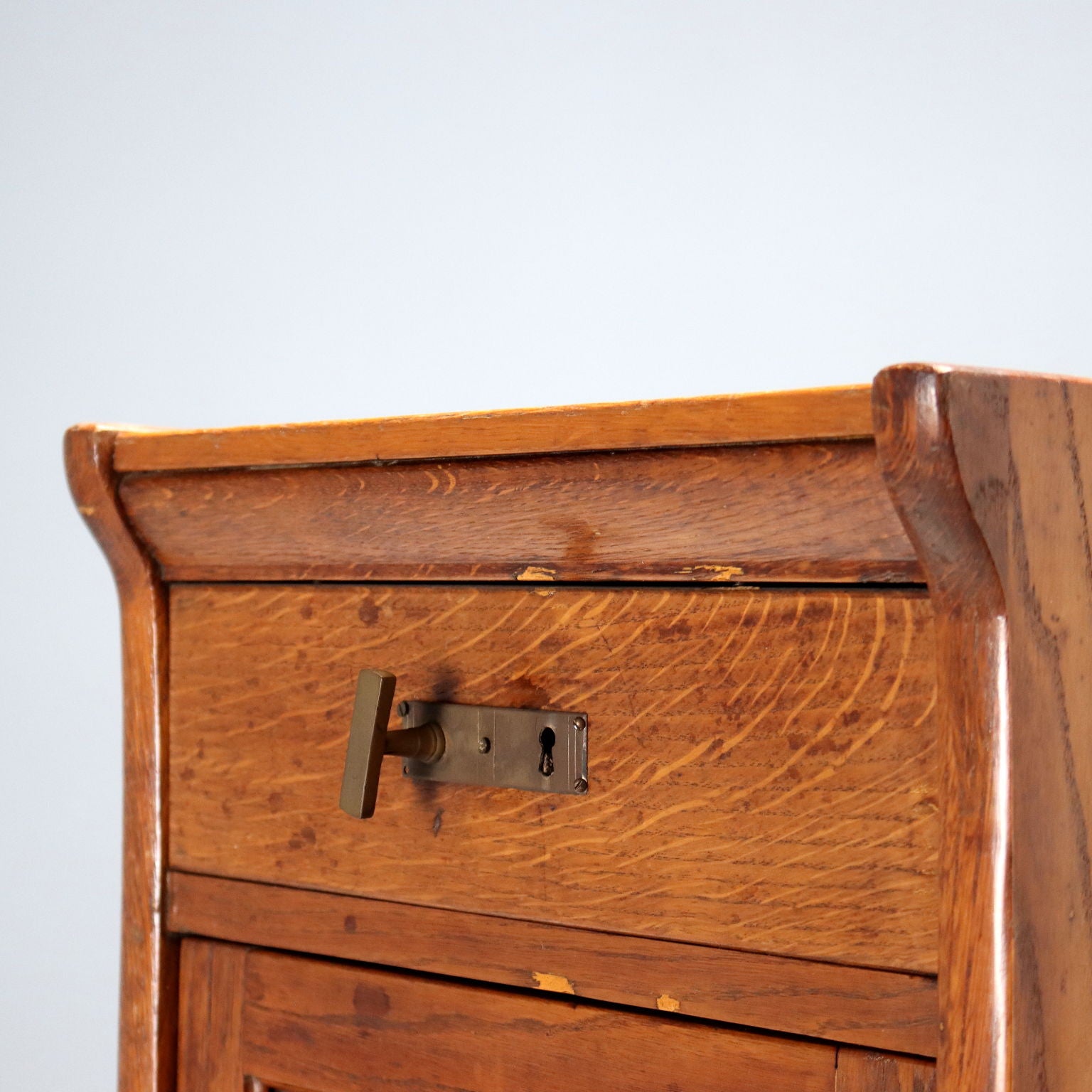  | Antiques  Chest of Drawers & Commodes