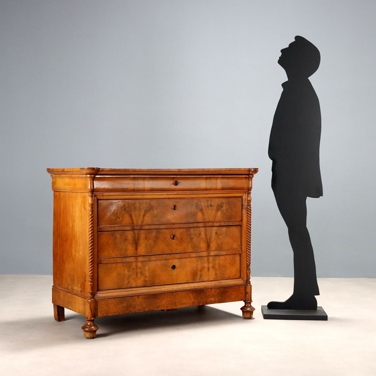  | Antiques  Chest of Drawers & Commodes