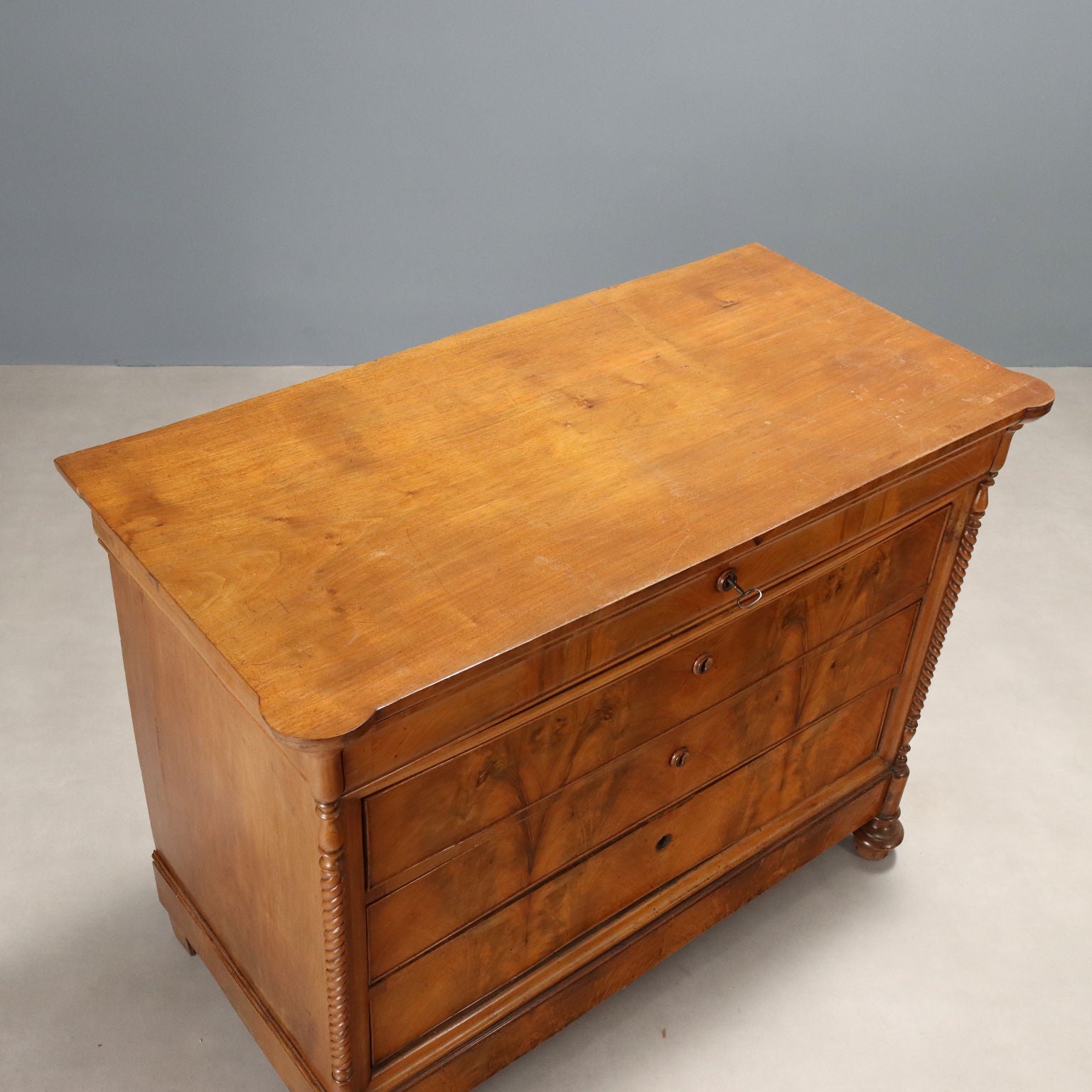  | Antiques  Chest of Drawers & Commodes