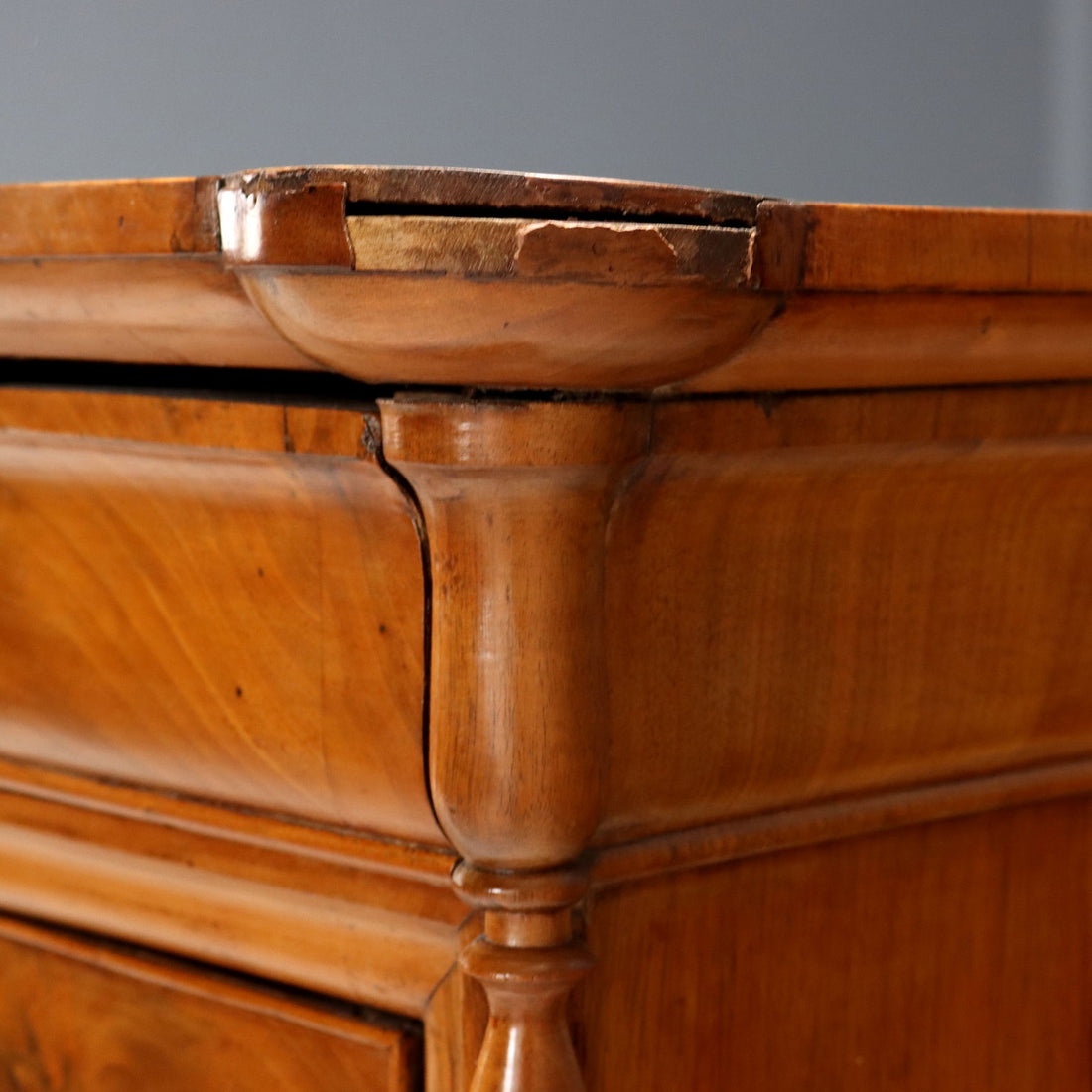  | Antiques  Chest of Drawers & Commodes