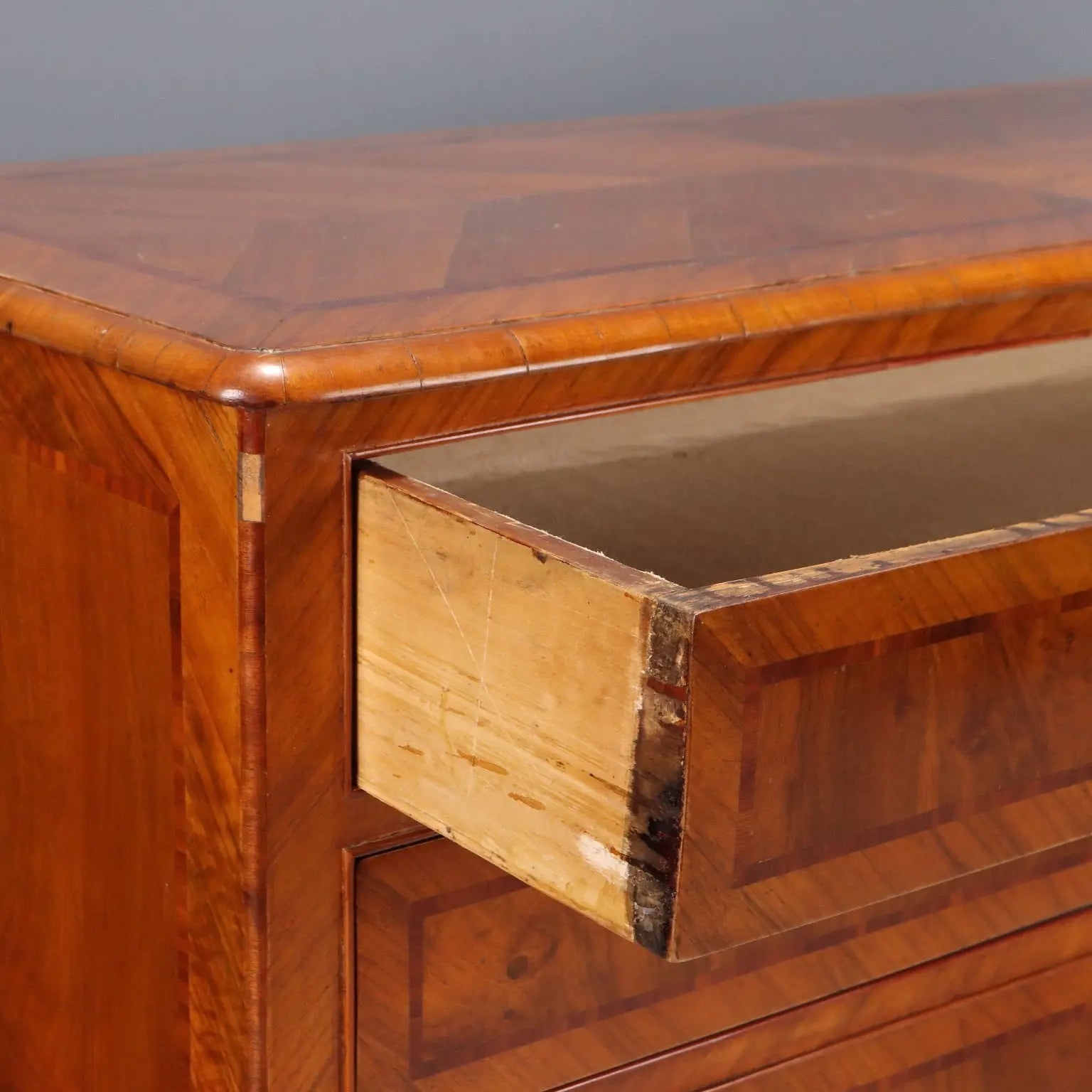 Antique Chest of Drawers Neo-Classical Poplar Italy XVIII Century - Tuscany, Late XVIII Century | Antiques | Chest of Drawers & Commodes