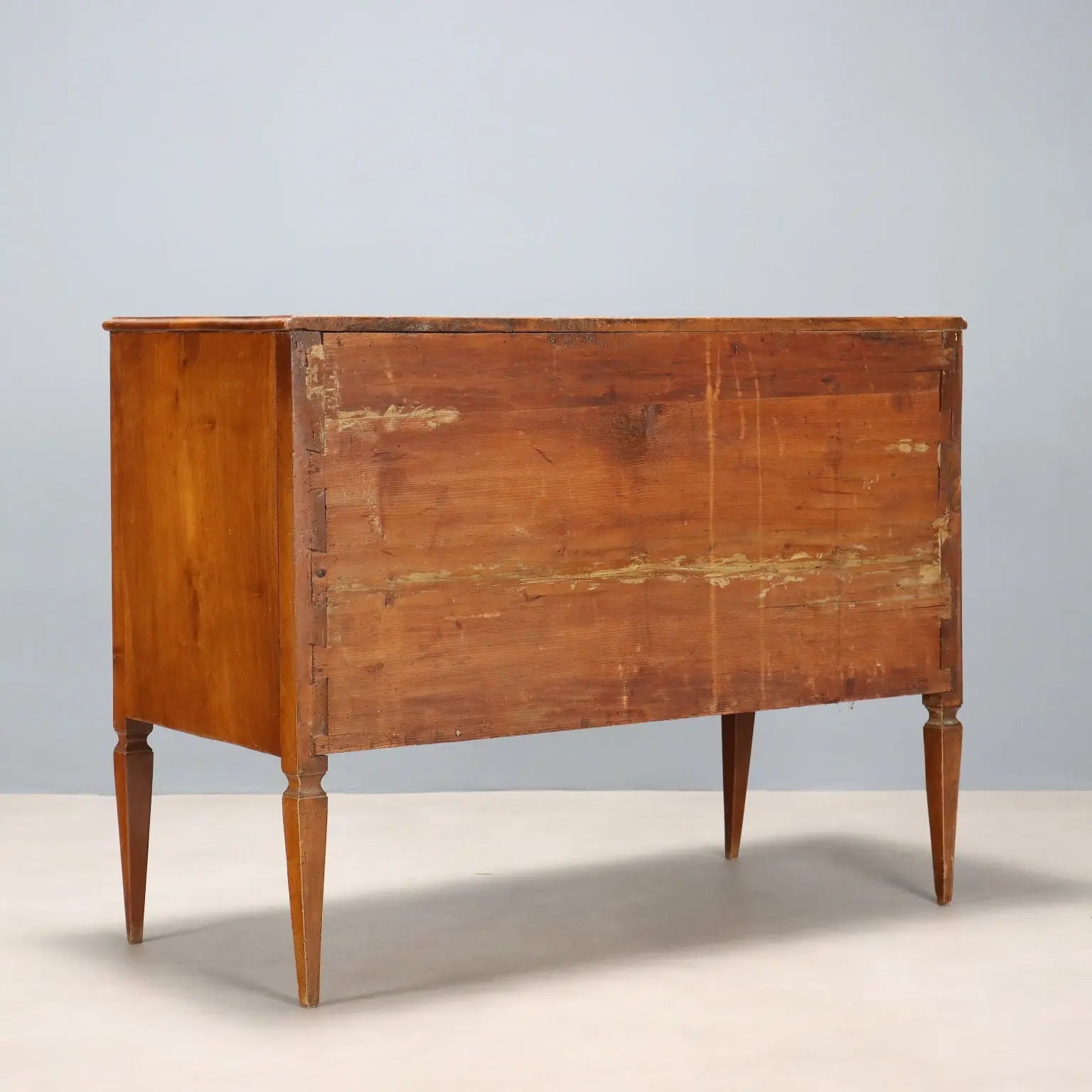 Antique Chest of Drawers Neoclassical Mahogany Italy XVIII Century - Italy, Third Quarter XVIII Century | Antiques | Chest of Drawers & Commodes