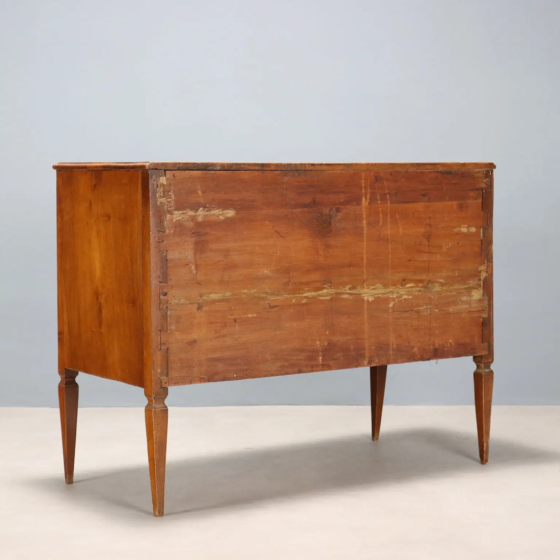 Antique Chest of Drawers Neoclassical Mahogany Italy XVIII Century - Italy, Third Quarter XVIII Century | Antiques | Chest of Drawers & Commodes