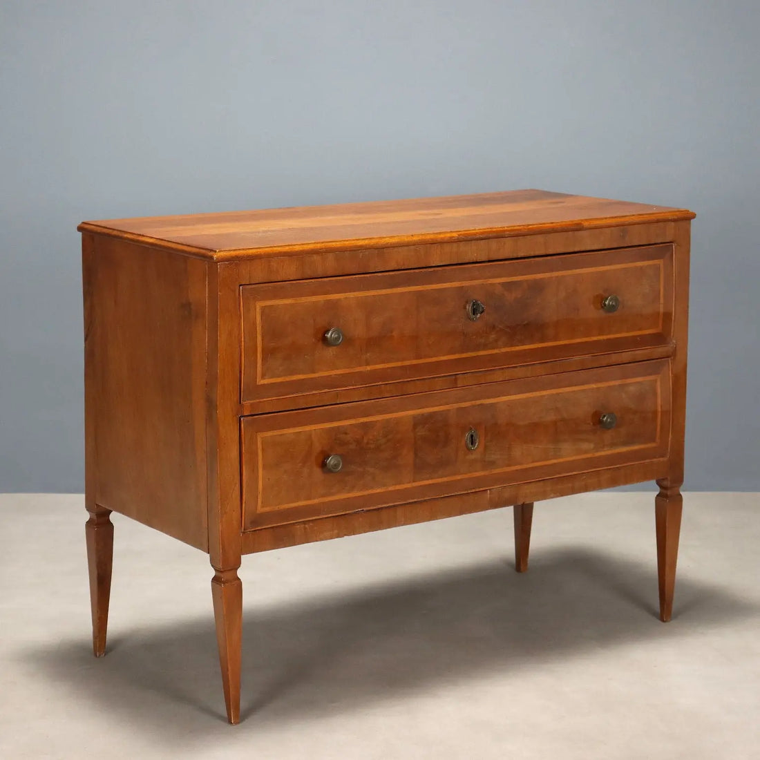 Antique Chest of Drawers Neoclassical Mahogany Italy XVIII Century - Italy, Third Quarter XVIII Century | Antiques | Chest of Drawers & Commodes