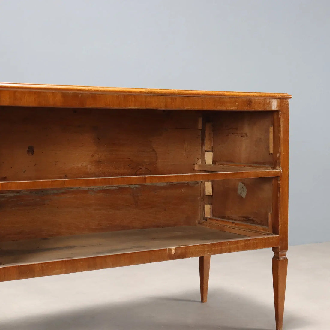 Antique Chest of Drawers Neoclassical Mahogany Italy XVIII Century - Italy, Third Quarter XVIII Century | Antiques | Chest of Drawers & Commodes