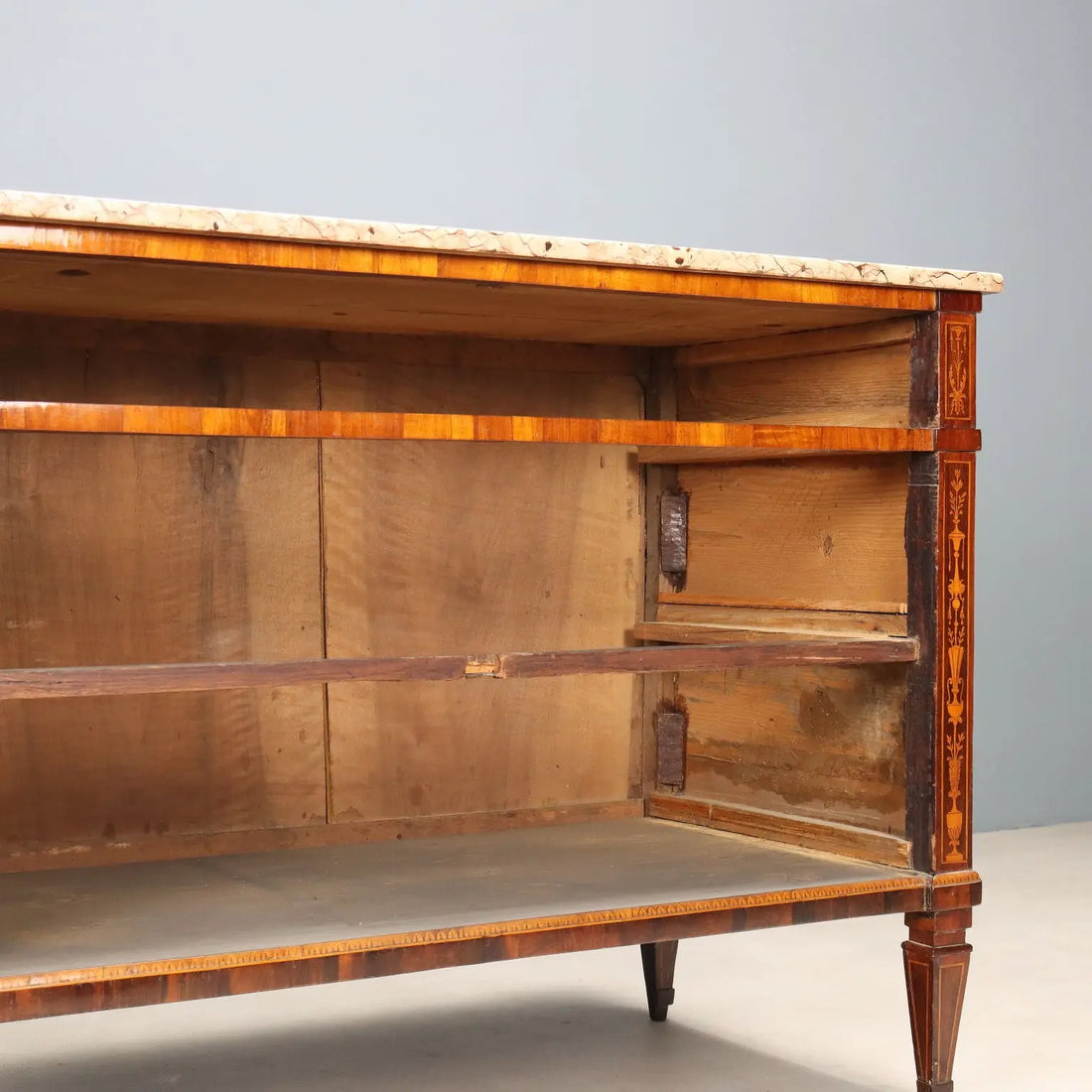 Antique Chest of Drawers Neoclassical 3 Drawers Italy XVIII Century - Italy, Late XVIII Century | Antiques | Chest of Drawers & Commodes