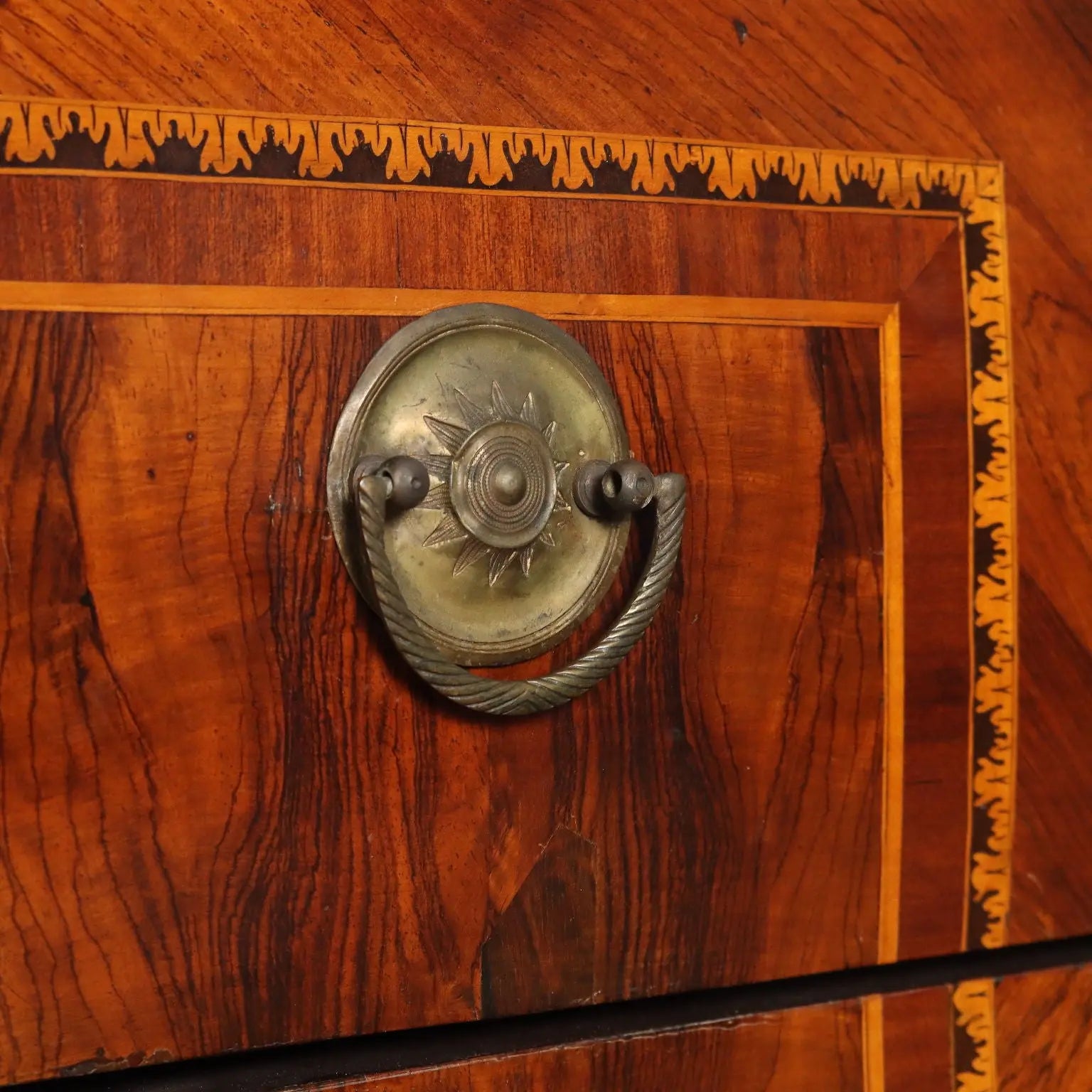 Antique Chest of Drawers Neoclassical 3 Drawers Italy XVIII Century - Italy, Late XVIII Century | Antiques | Chest of Drawers & Commodes