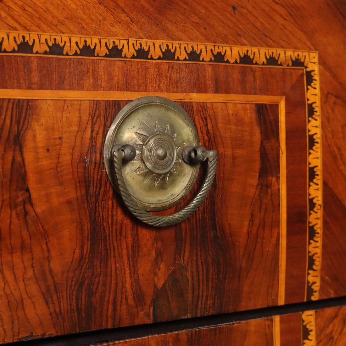 Antique Chest of Drawers Neoclassical 3 Drawers Italy XVIII Century - Italy, Late XVIII Century | Antiques | Chest of Drawers & Commodes