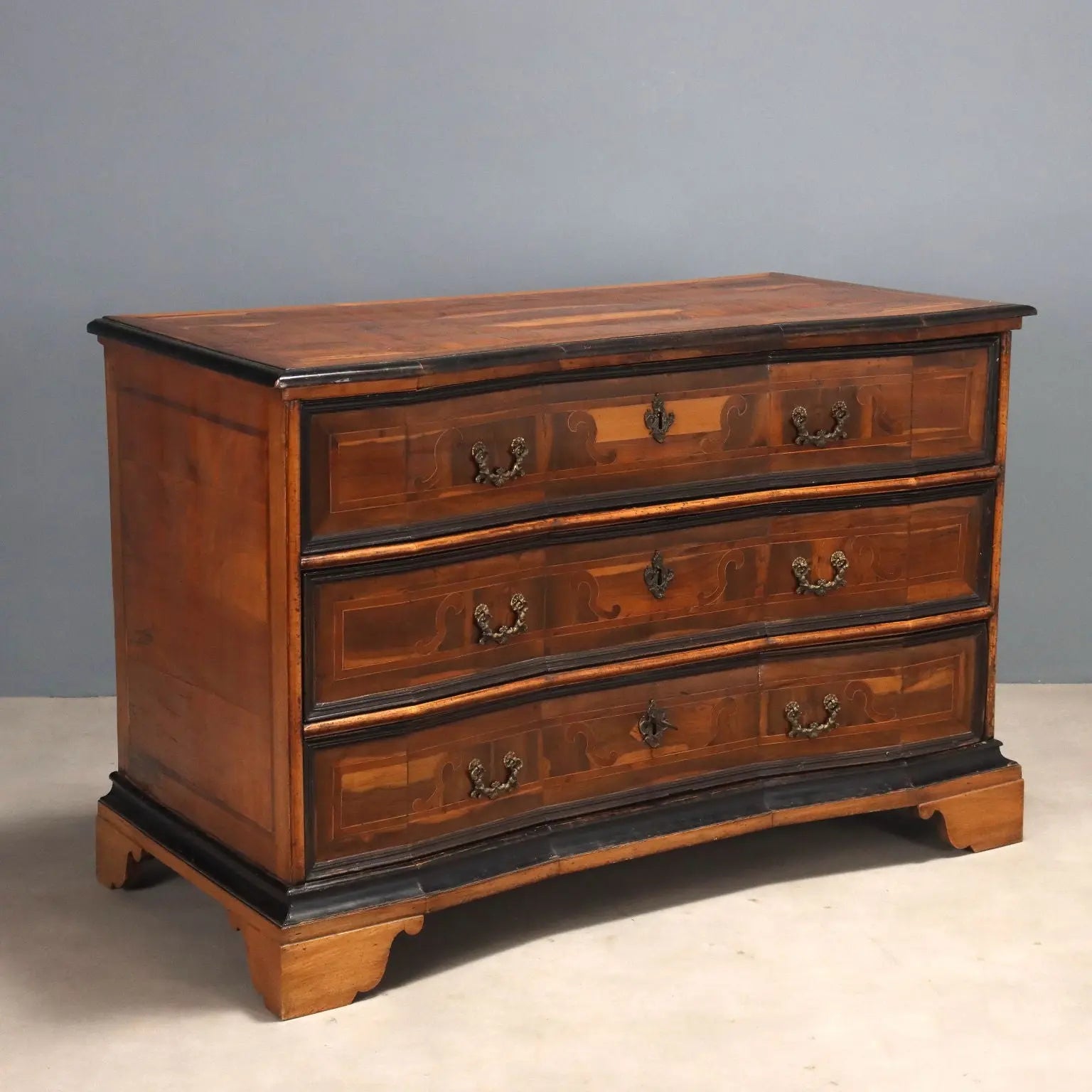 Antique Chest of Drawers Baroque 3 Drawers Italy XVIII Century - Italy, Early XVIII Century | Antiques | Chest of Drawers & Commodes