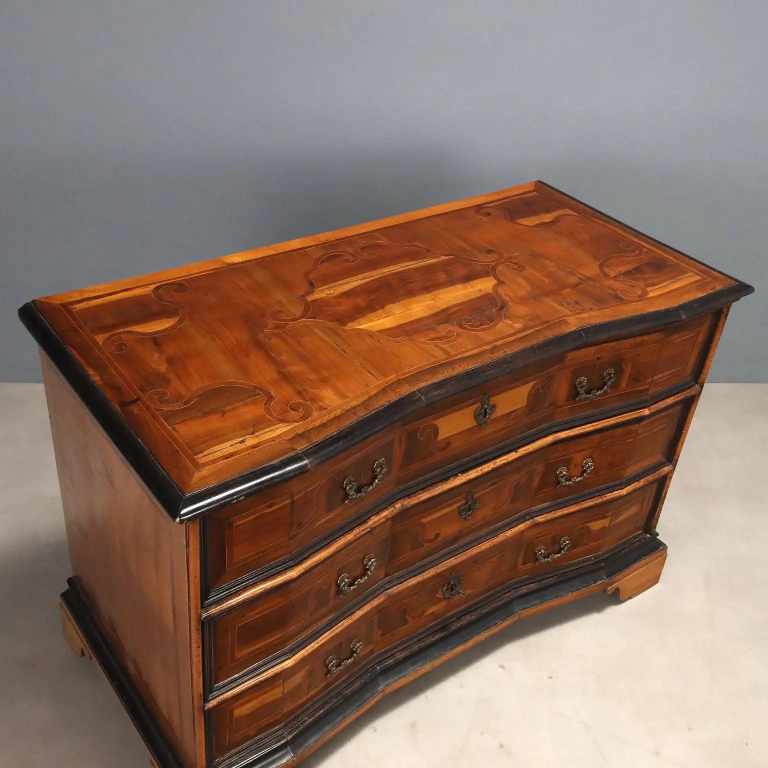 Antique Chest of Drawers Baroque 3 Drawers Italy XVIII Century - Italy, Early XVIII Century | Antiques | Chest of Drawers & Commodes