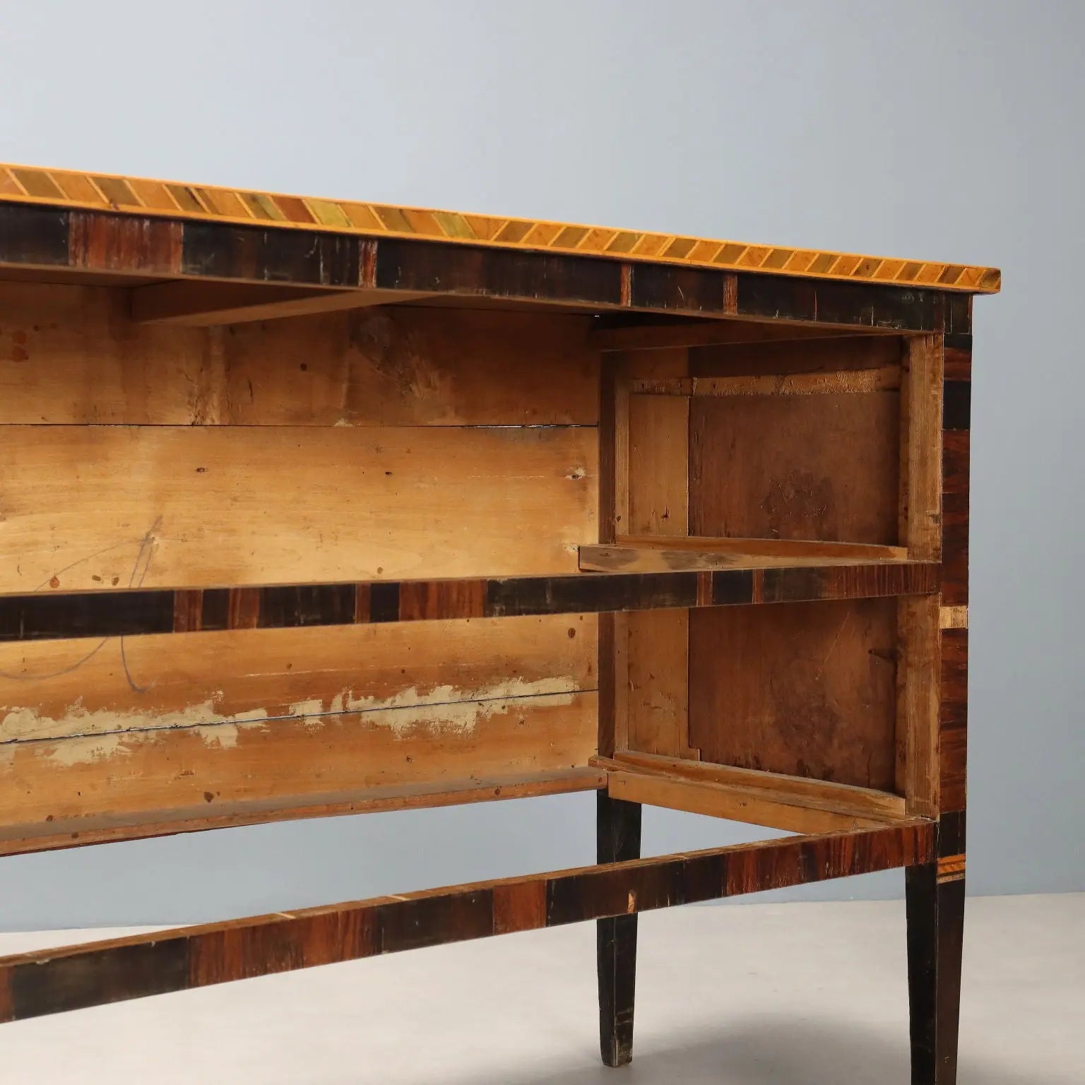 Antique Chest of Drawers Poplar Bois de Violette XVIII Century - Tuscany, Second Half XVIII Century | Antiques  Chest of Drawers & Commodes