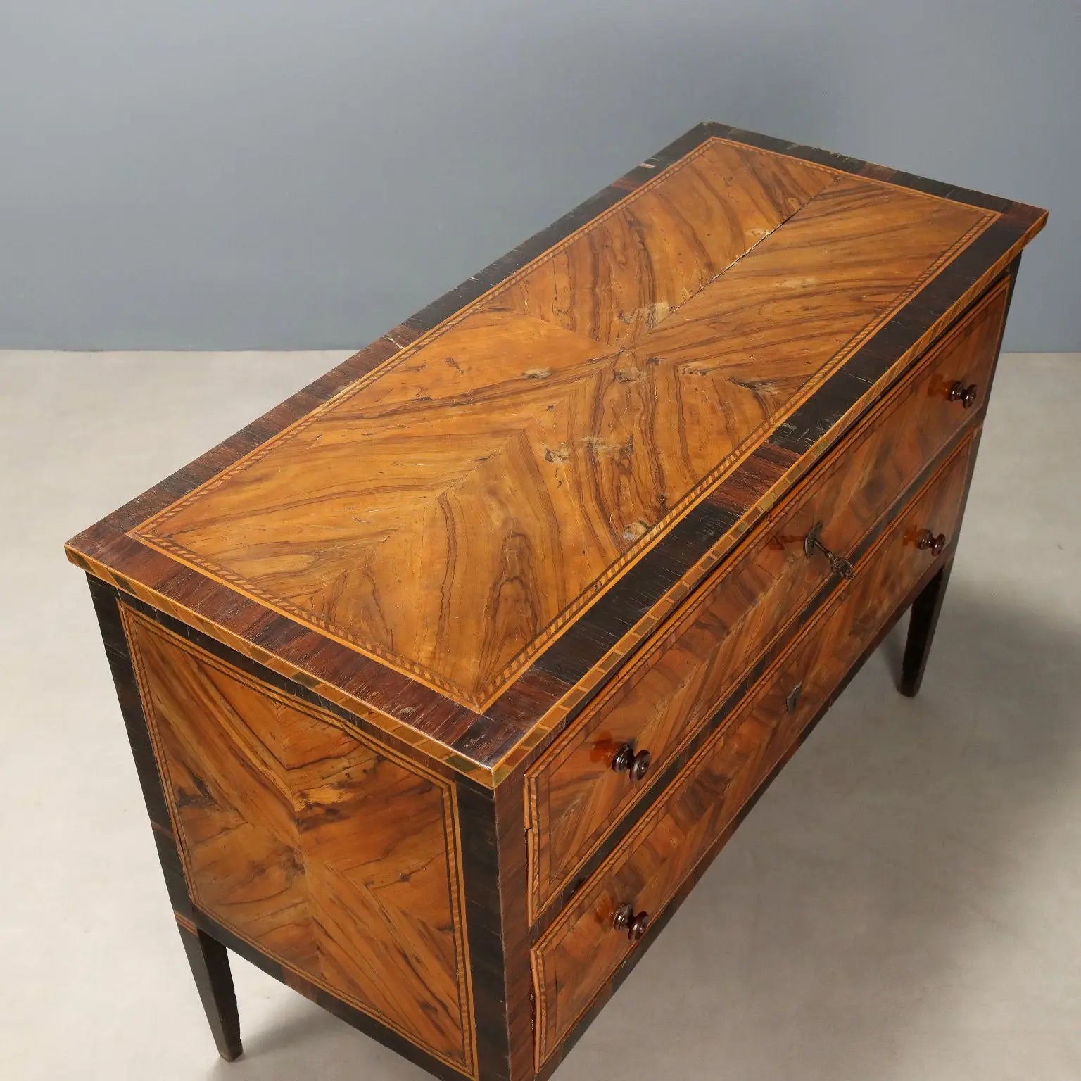 Antique Chest of Drawers Poplar Bois de Violette XVIII Century - Tuscany, Second Half XVIII Century | Antiques  Chest of Drawers & Commodes