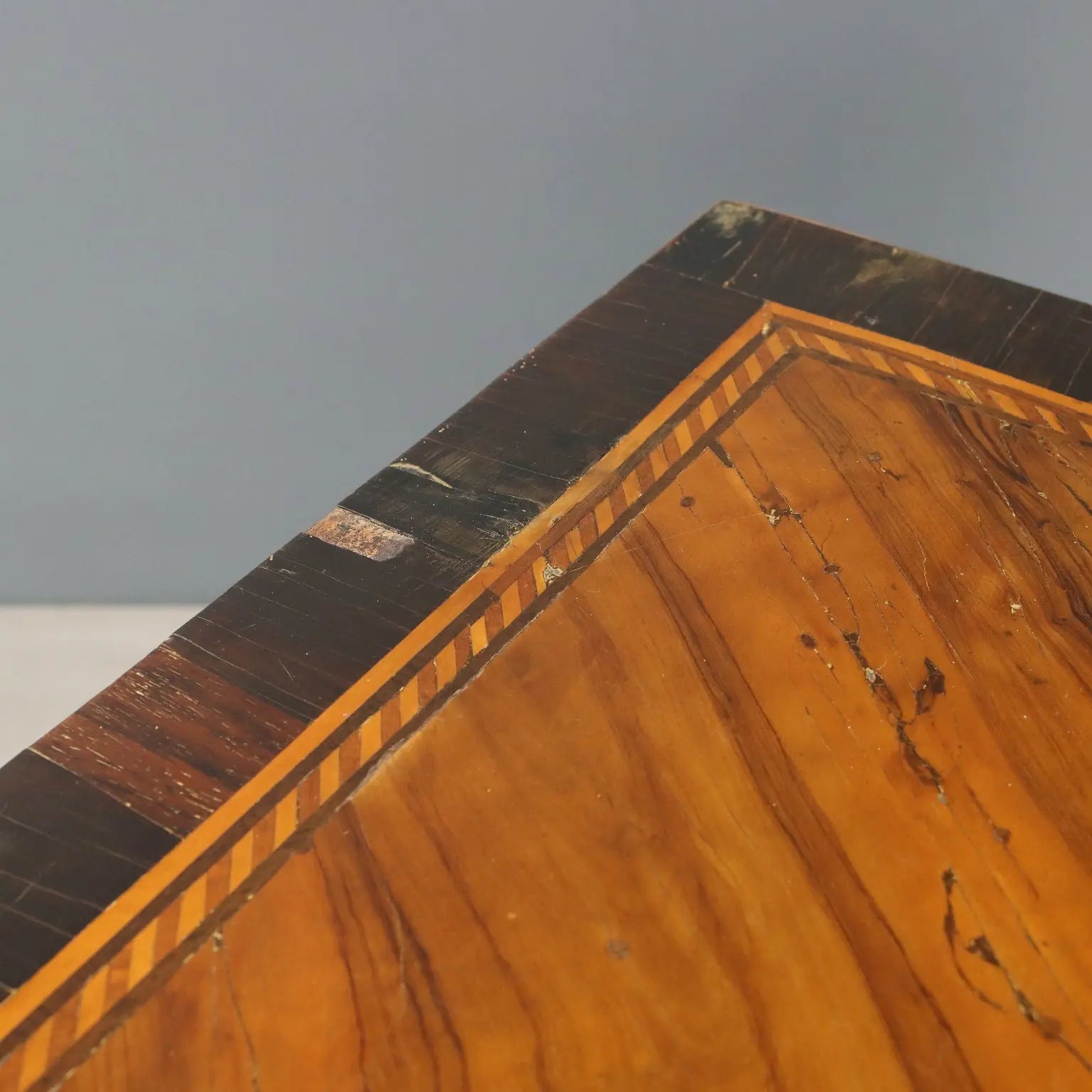 Antique Chest of Drawers Poplar Bois de Violette XVIII Century - Tuscany, Second Half XVIII Century | Antiques  Chest of Drawers & Commodes