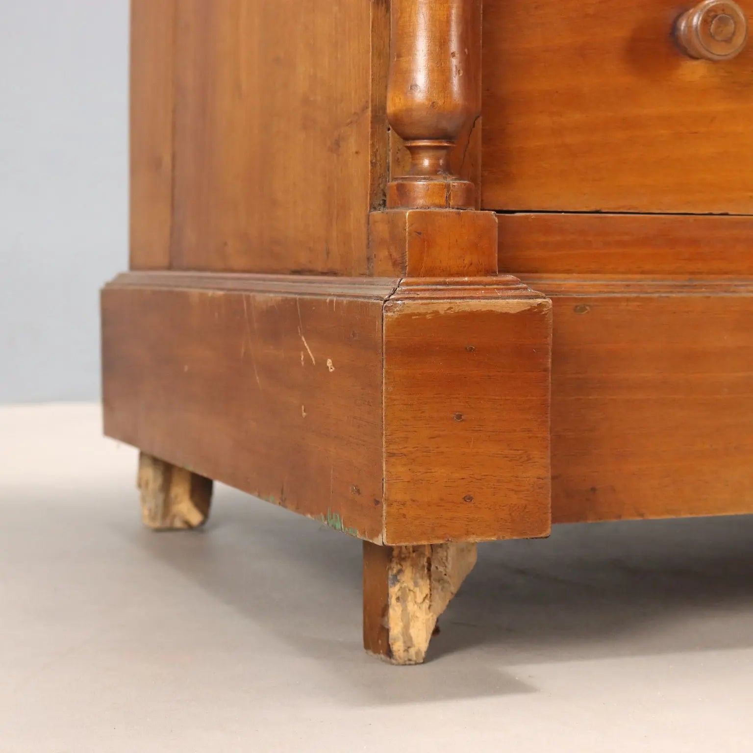 Antique Chest of Drawers Umbertino Walnut 5 Drawers XX Century - Italy, Early XX Century | Antiques | Chest of Drawers & Commodes