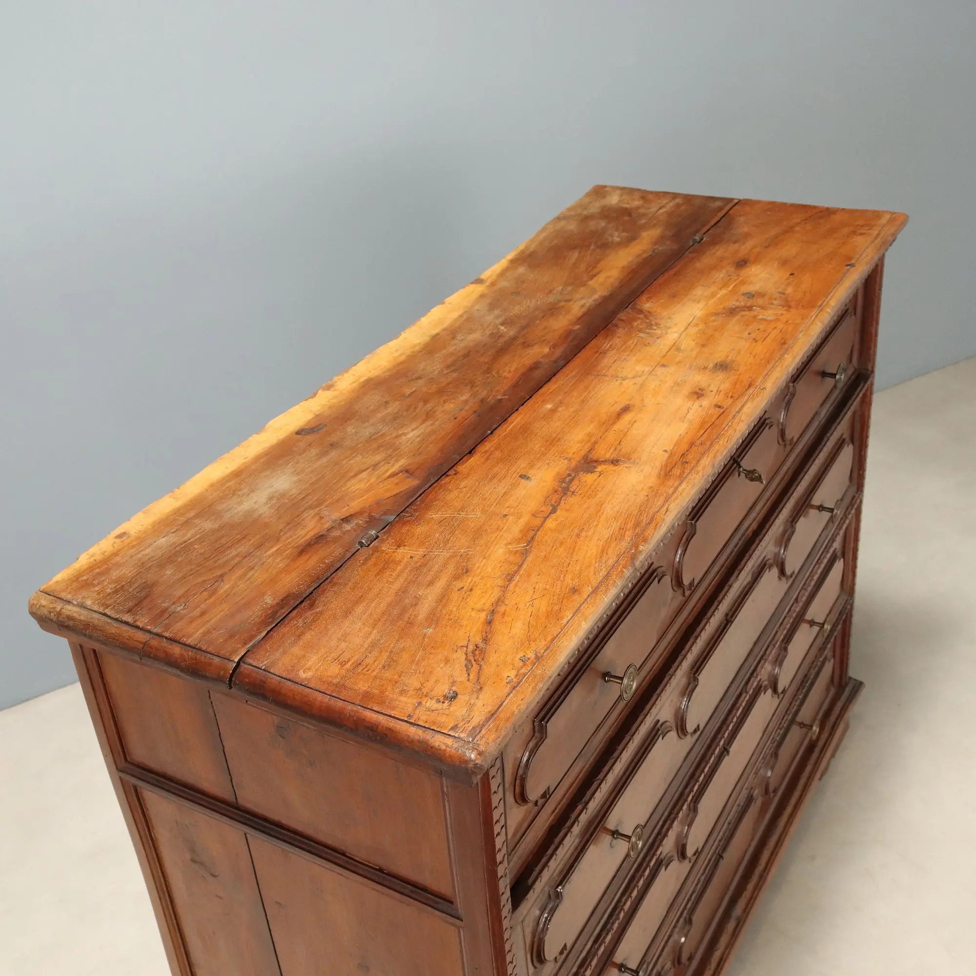Antique Chest of Drawers Baroque Walnut 4 Drawers XVII Century